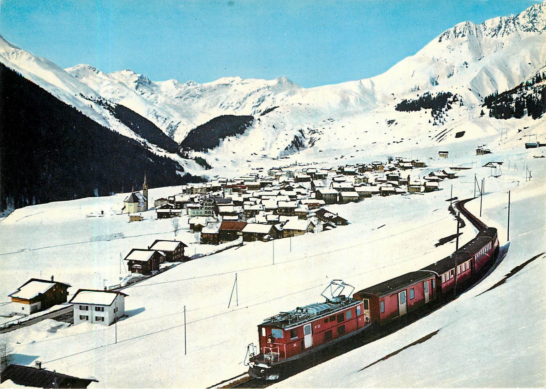 CPM Sedrun mit Piz Badus 