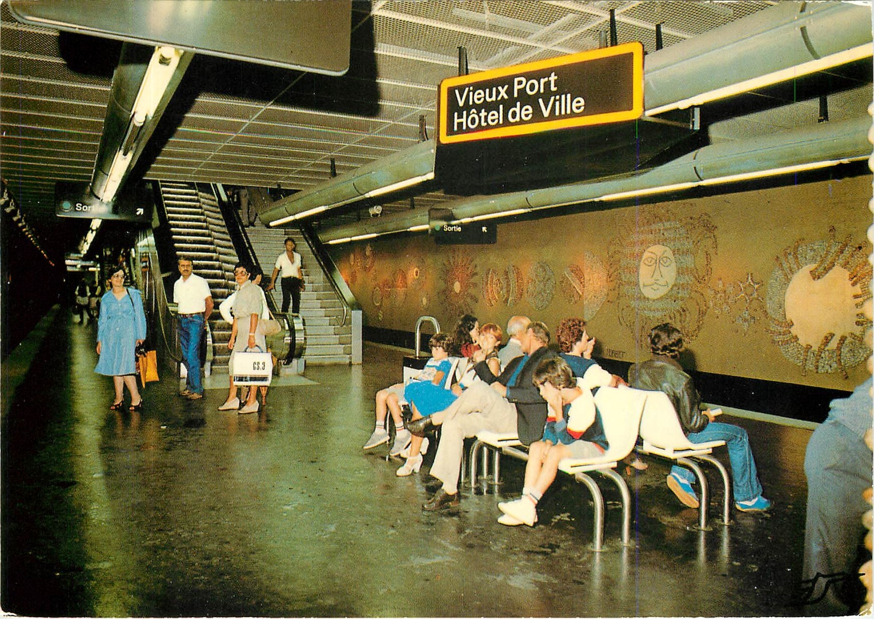CPM Le Metro de Marseille Hotel de Ville