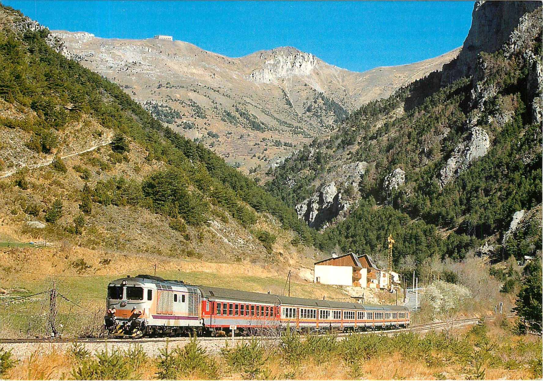 CPM Une rame reversible Gare d eVievola Tunnel du col de Tende