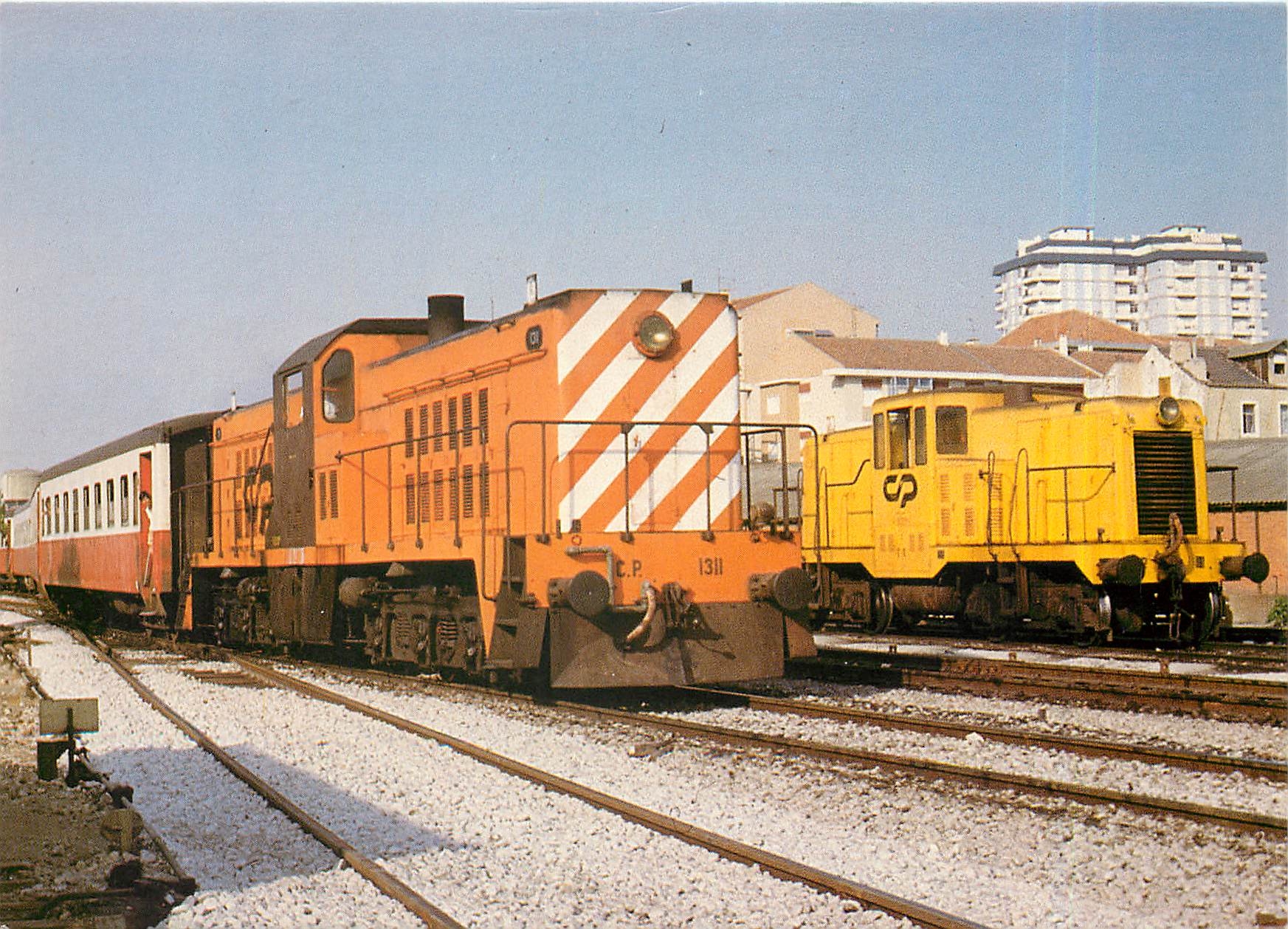 CPM Suburban Train from Praias do Sado approaching Barreiro