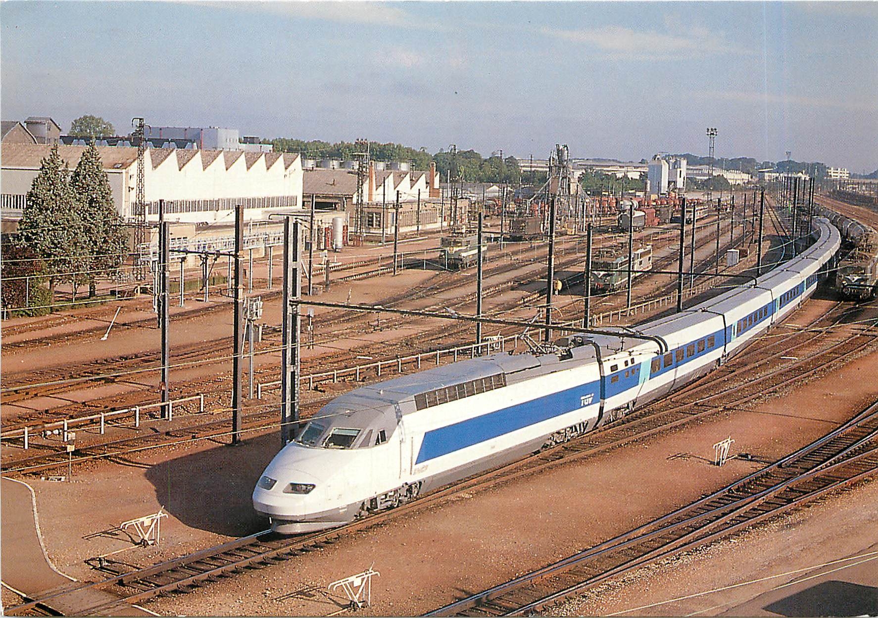 CPM Fleury les Aubrais Loiret TGV Atlantique Rame 301