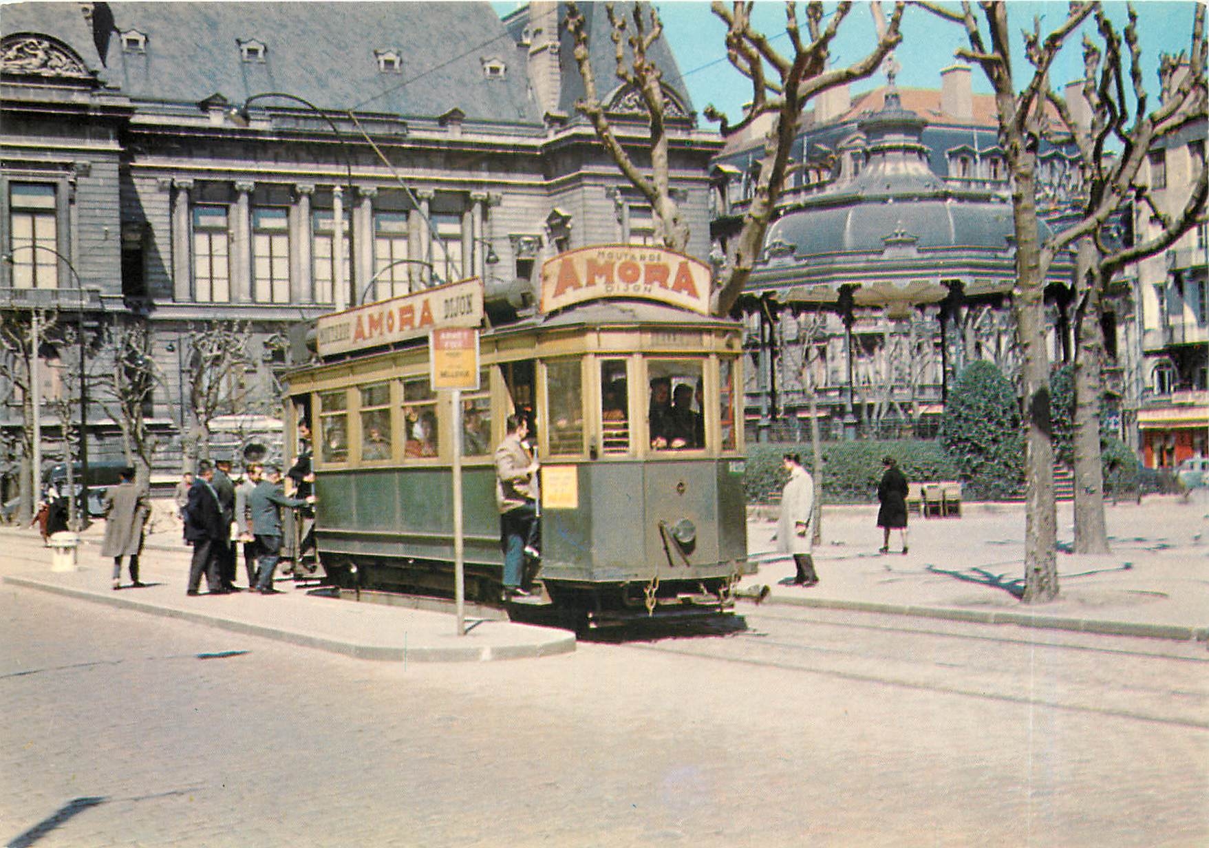 CPM Tramways de St Etienne Motrice ancienne Place de la Prefecture Moutard Amora