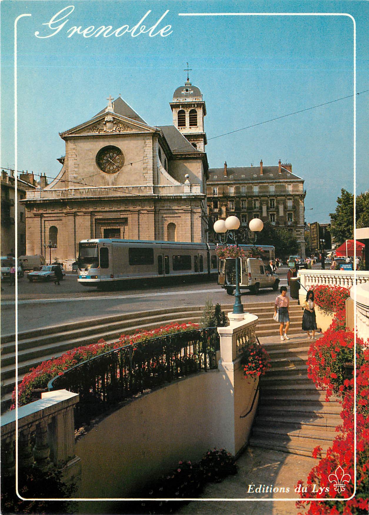 CPM Grenoble La rue Felix Poulat et l'eglise Saint Louis