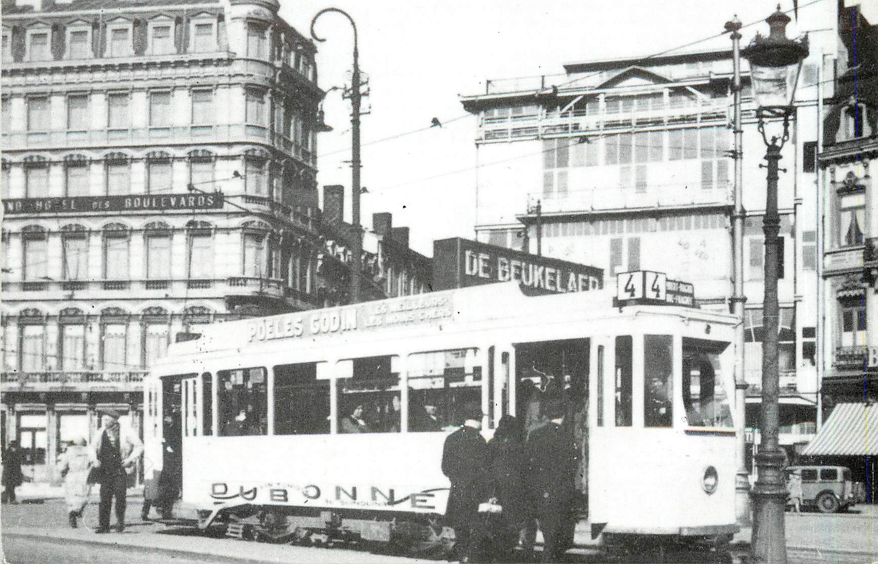 CPM Ligne motrice M 29 au pont d'Avroy