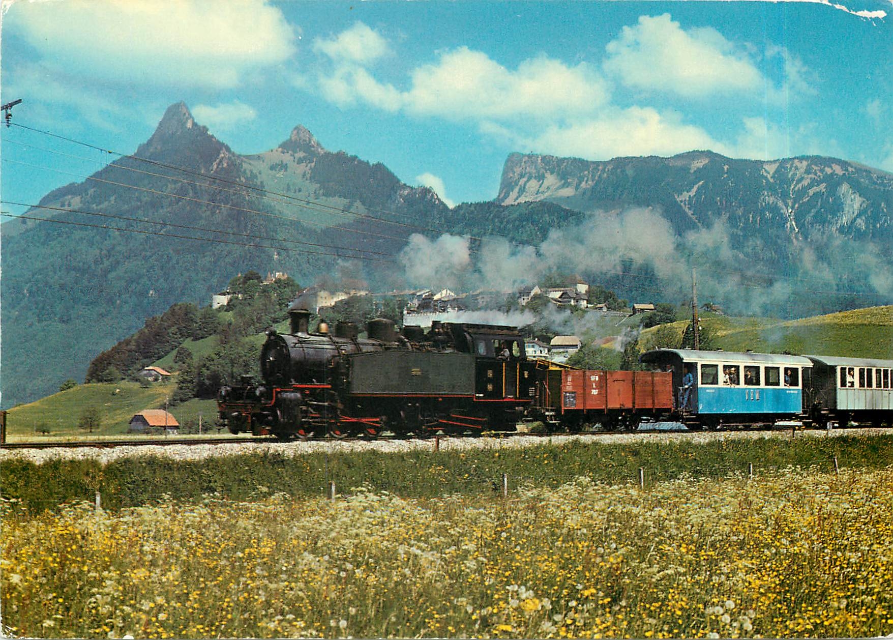 CPM Switzerland Train touristique a vapeur devant Gruyeres