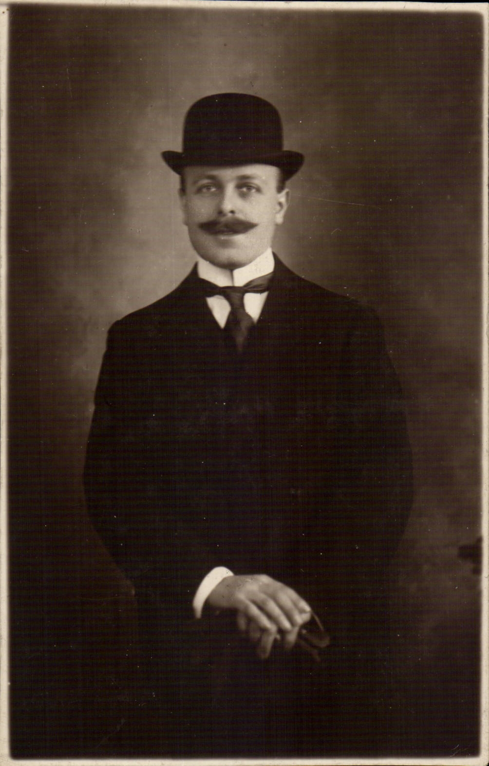 CPA Real photo Man Costume