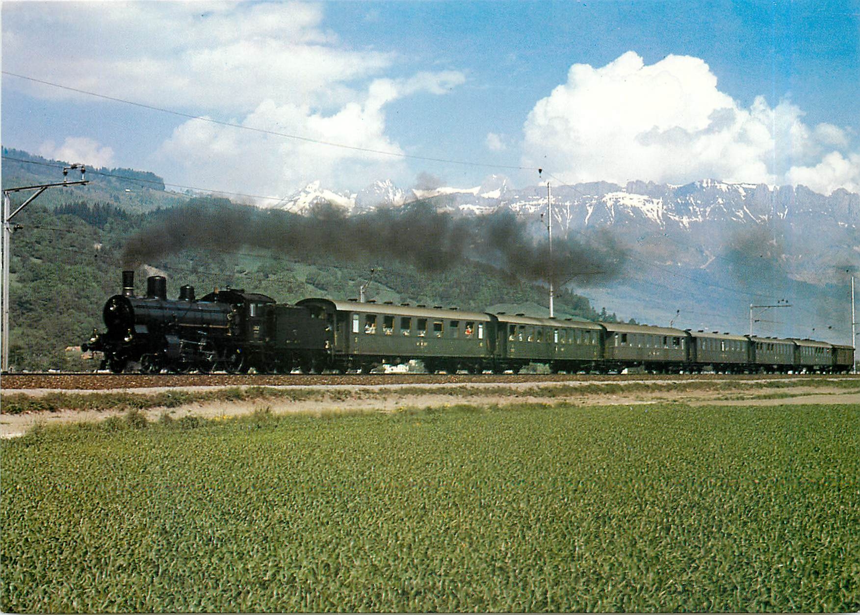 CPM Swiss Federal Railways Locomotive a vapeur B 3 4 1367 avec des voitures historiques