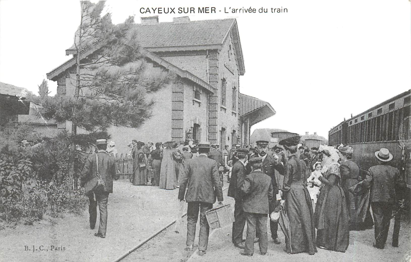 CPM Cayeux sur mer L'arrivee du train 