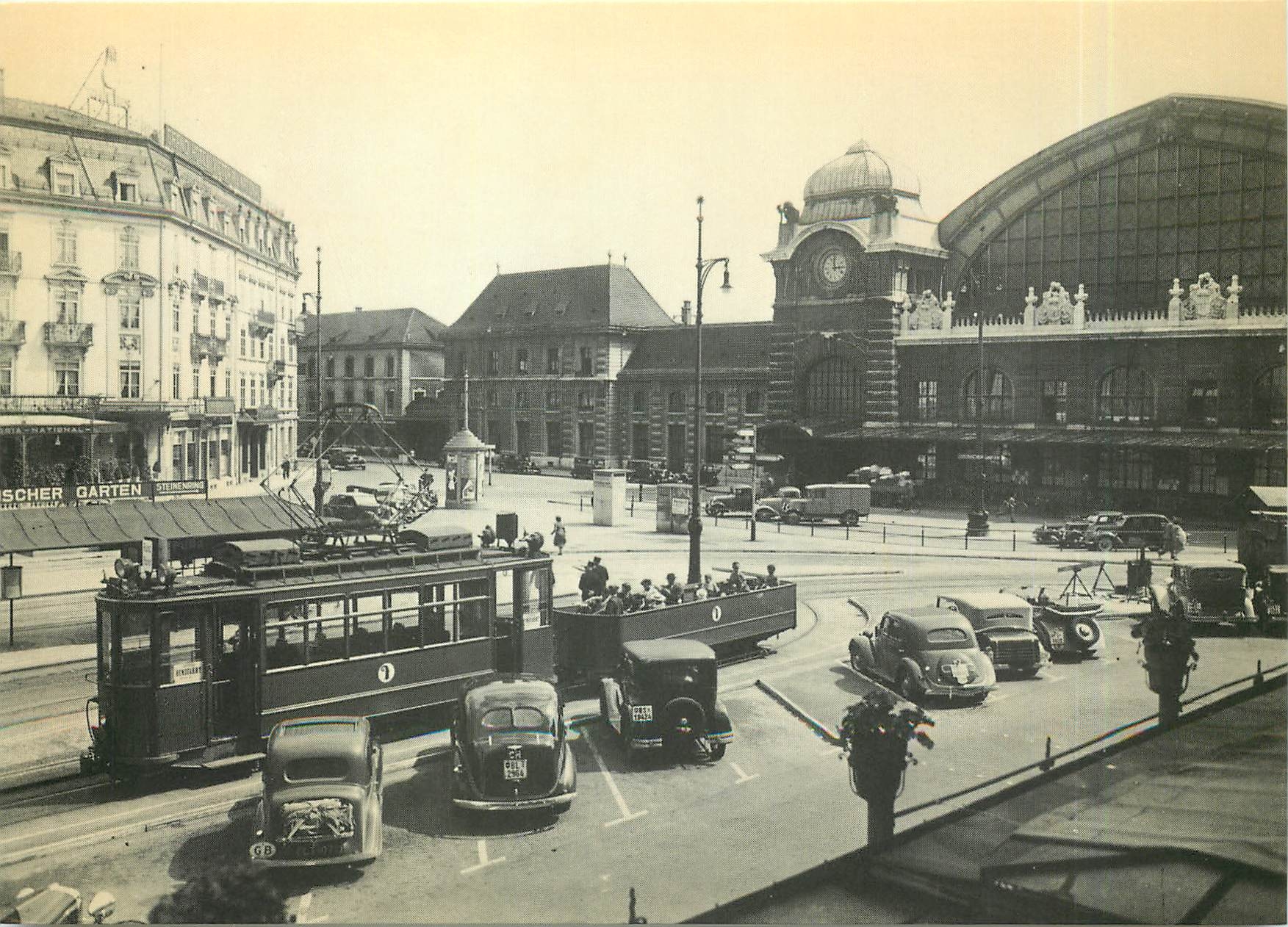 CPM Centralbahnplatz Basel mit Be 2 2 141 und Badwannli