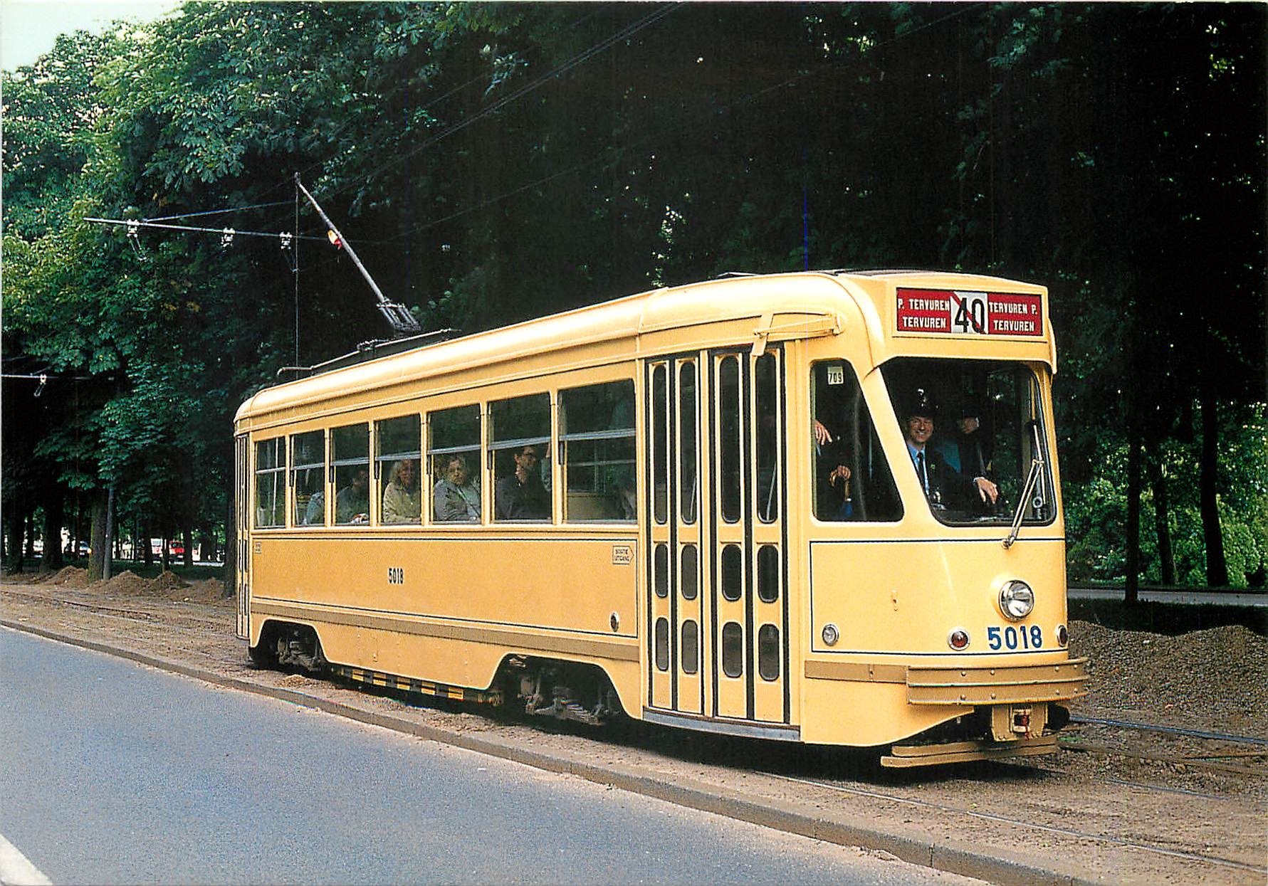 CPM MTUB Bruxelles Motrice prototype 5018 avenue de Tervueren a l'arret Jules Cesar