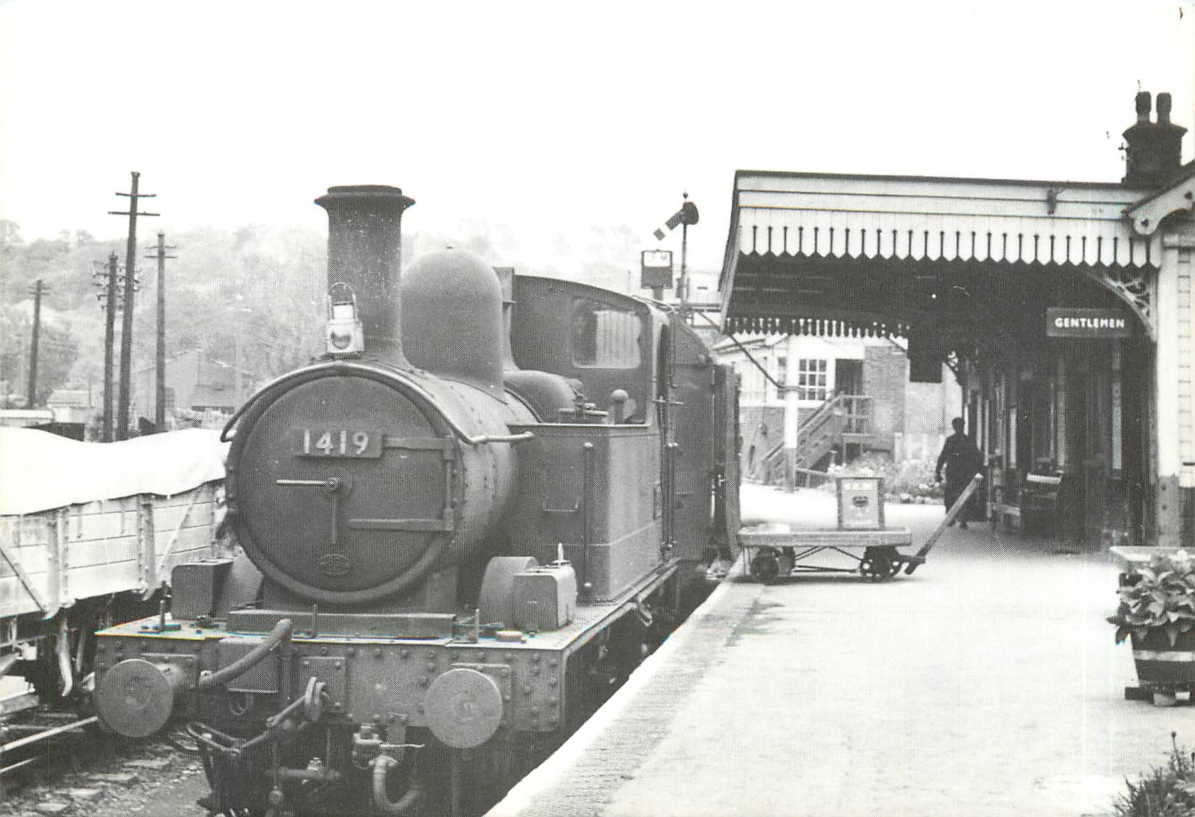 CPM Fowey station looking towards Lostwithiel 