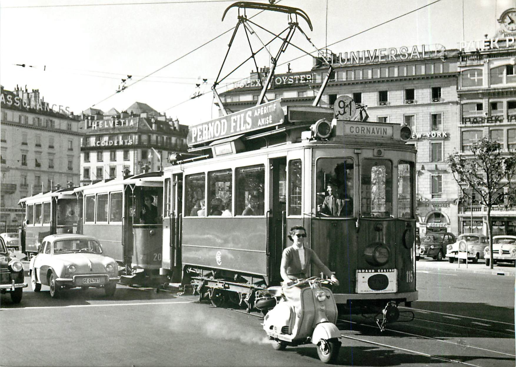CPM Special des ecoliers a la place du Port Lausanne