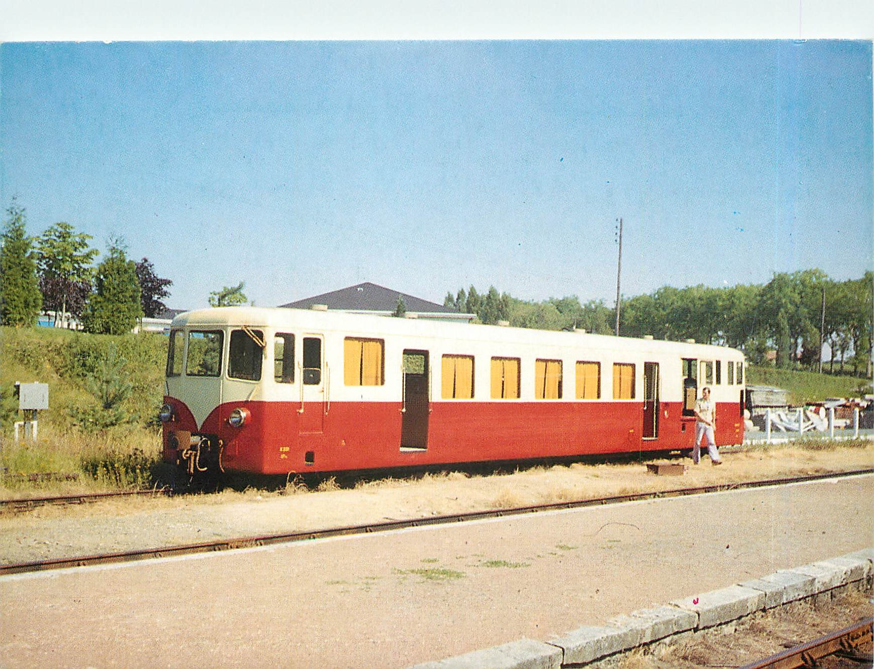 CPM Le Blanc Argent Autorail Verney X221 gare a Valencay