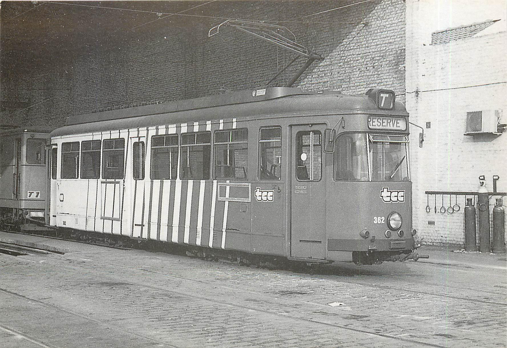 CPM Gros plan sur le Mongy Tramway simple Duwag 362 au depot de Marcq en Baroeul