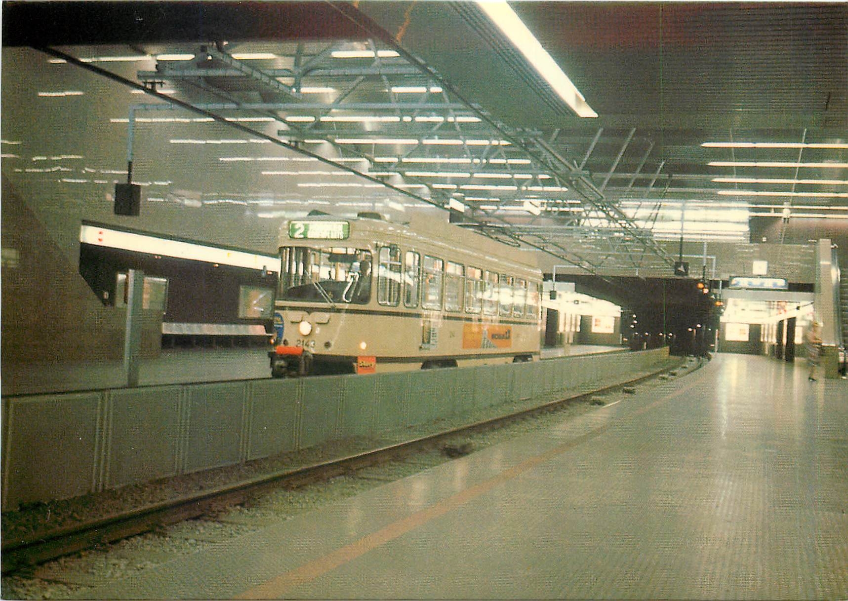CPM Anvers Interieur de la station de premetro Meir