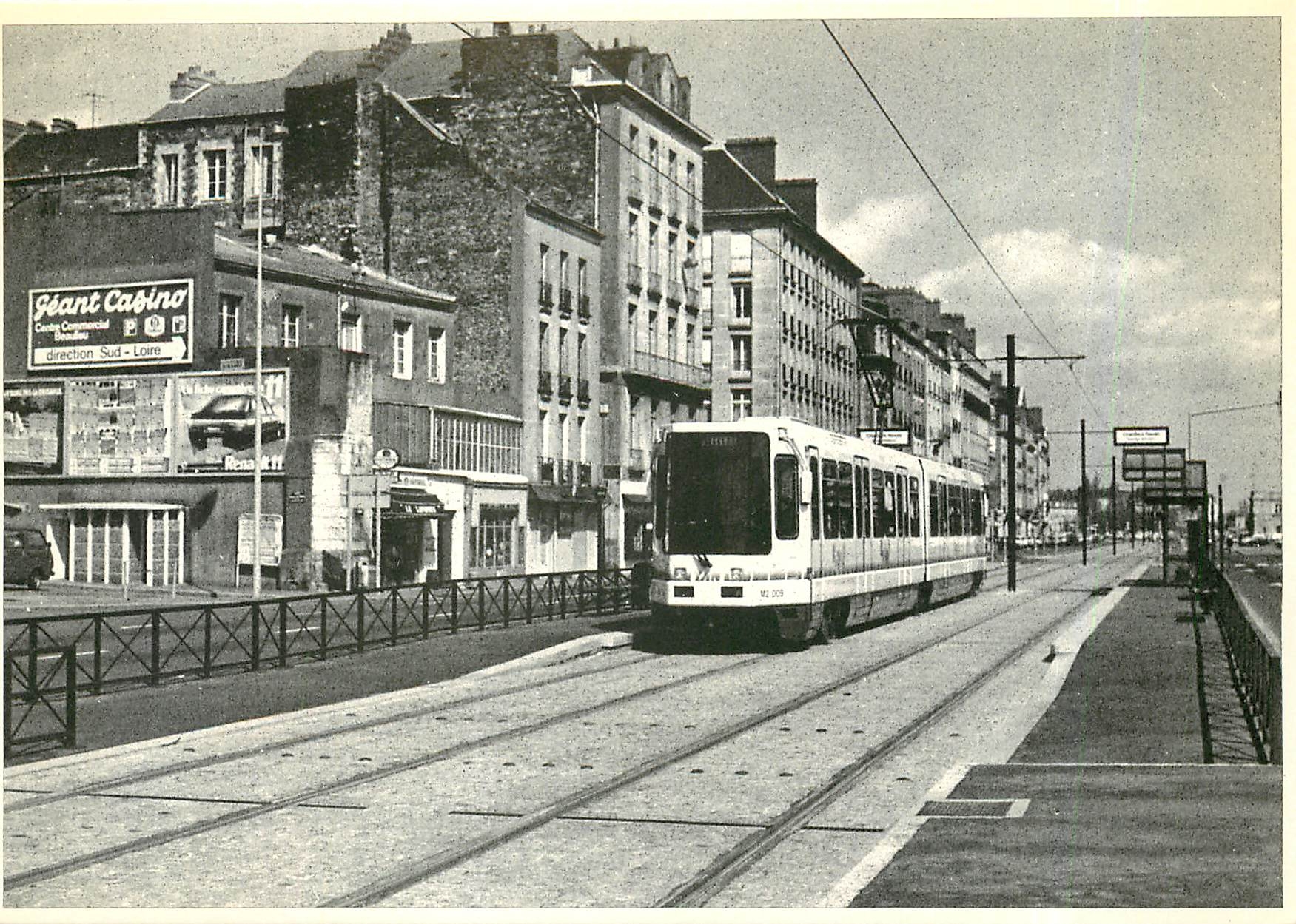 CPM Nantes Le tramway Quai de la Fosse 