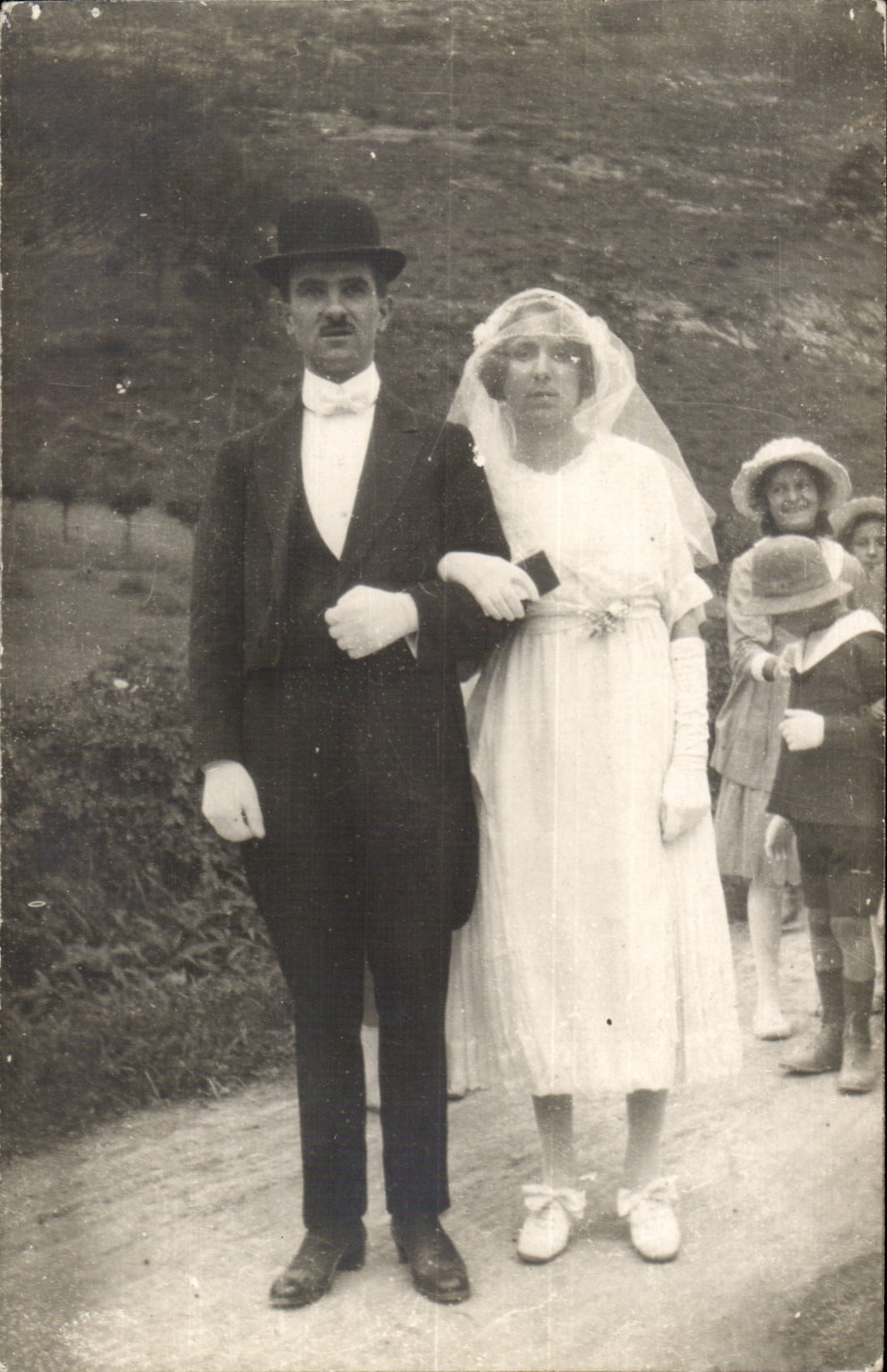 CPA Real photo Marriage of Corine Thomas and Joseph Baradat Crechets August 1920