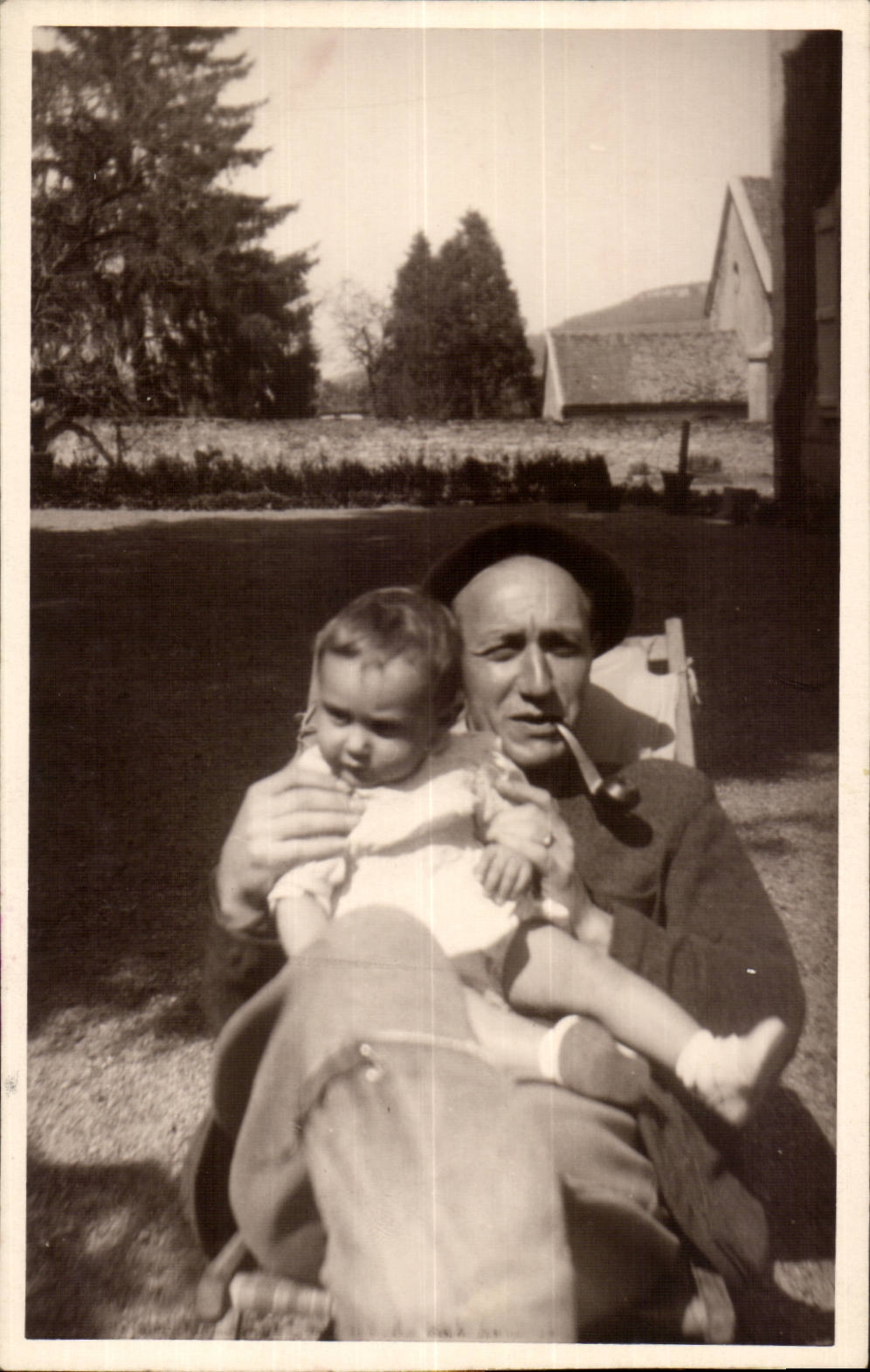 CPA Real photo Child and large father with the pipe