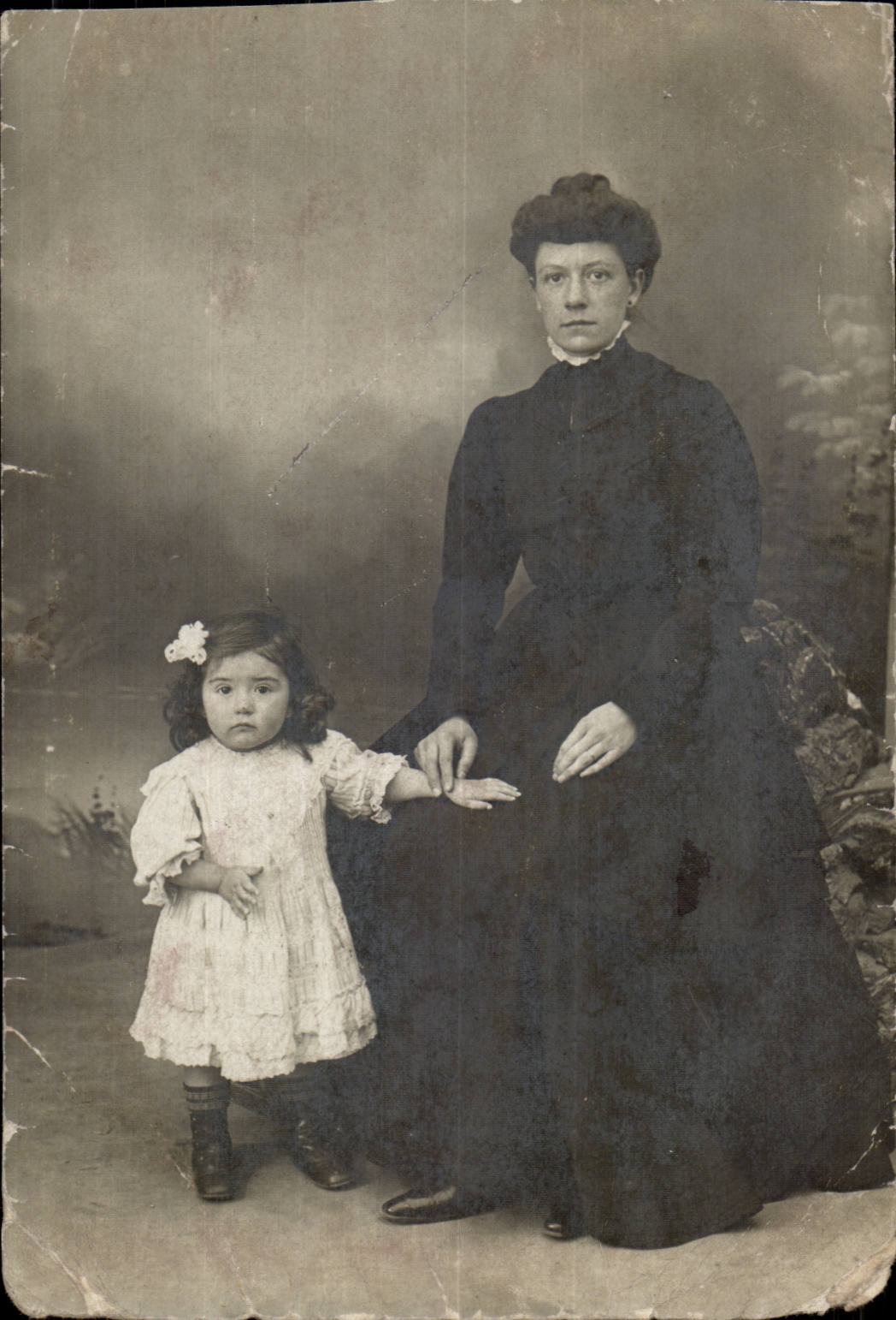 CPA Real photo Woman and child