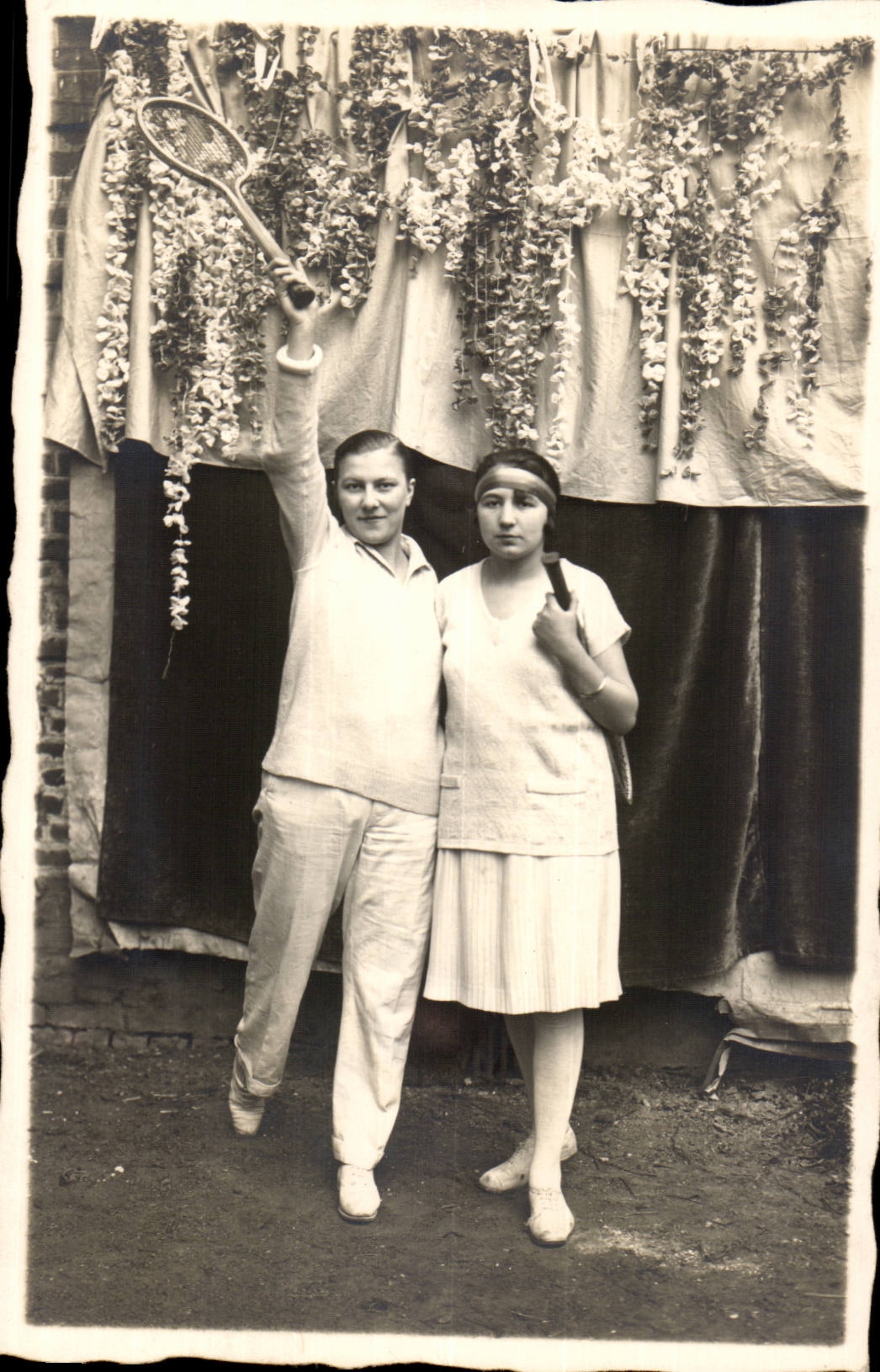 CPA Real photo Couple Tennis 1929 Madeleine Busiere Lambert
