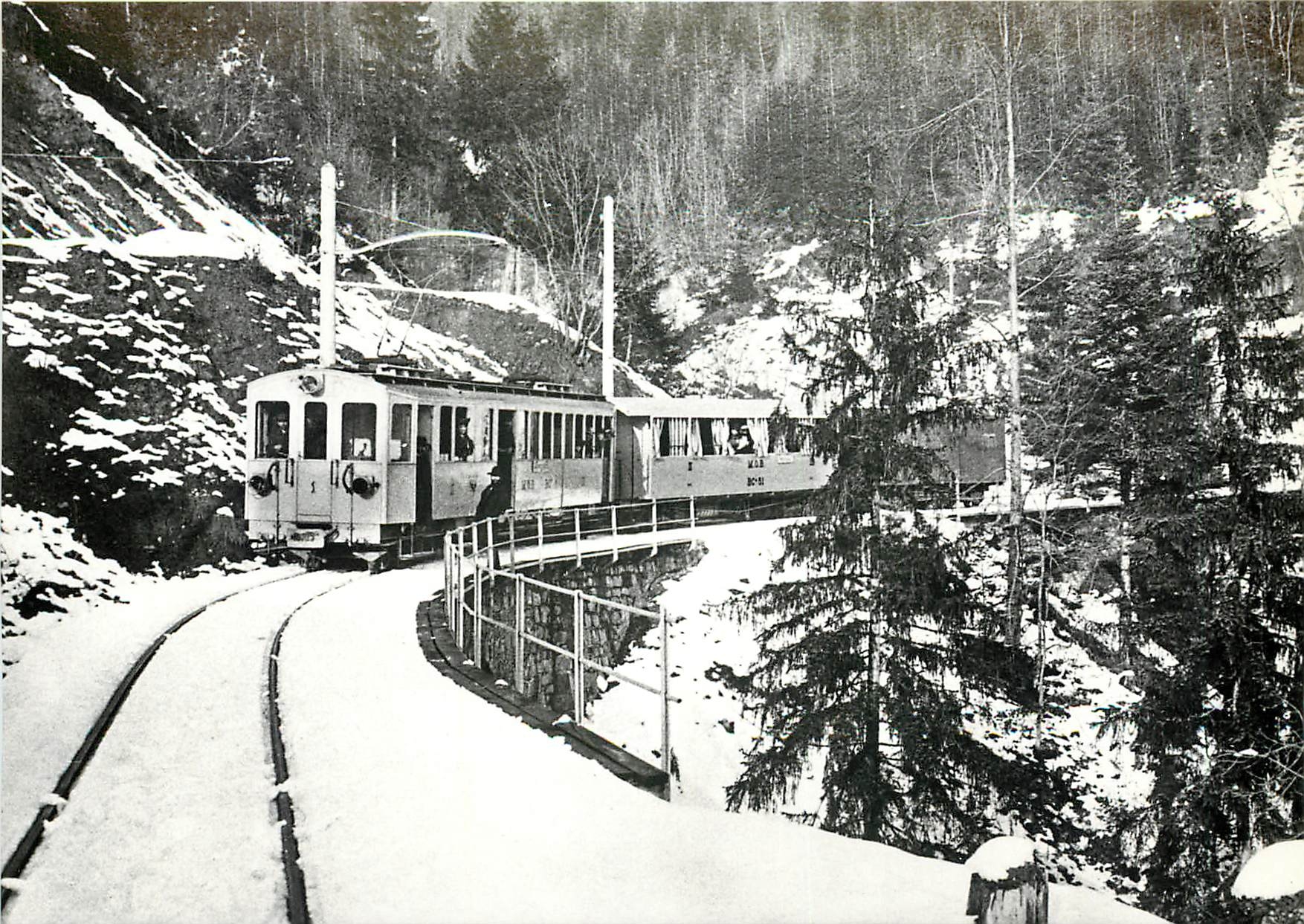 CPM Train pour Montreux sur les ponts du Bois de Chenaux - 1902