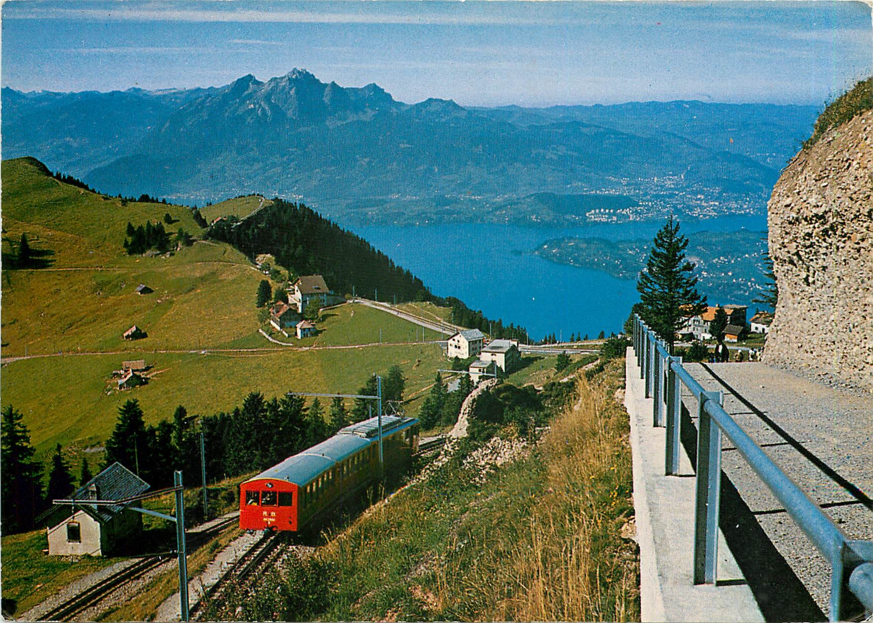 CPM Vitznau-Rigi-Bahn oberhalb Rigi-Staffel Blick auf Vierwaldstaettersee und Pilatus