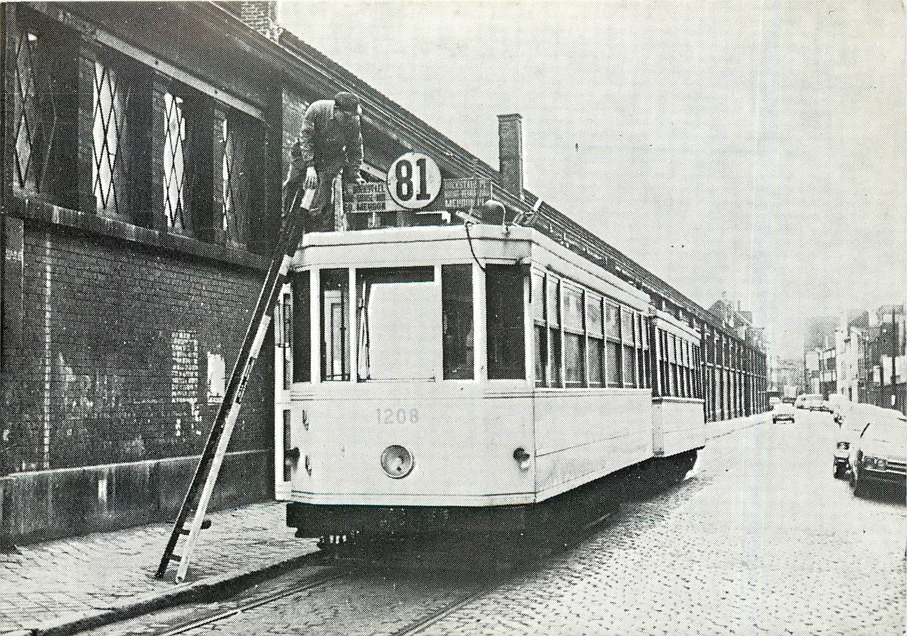 CPM Ligne 81 - Changement de plaques rue de Belgrade