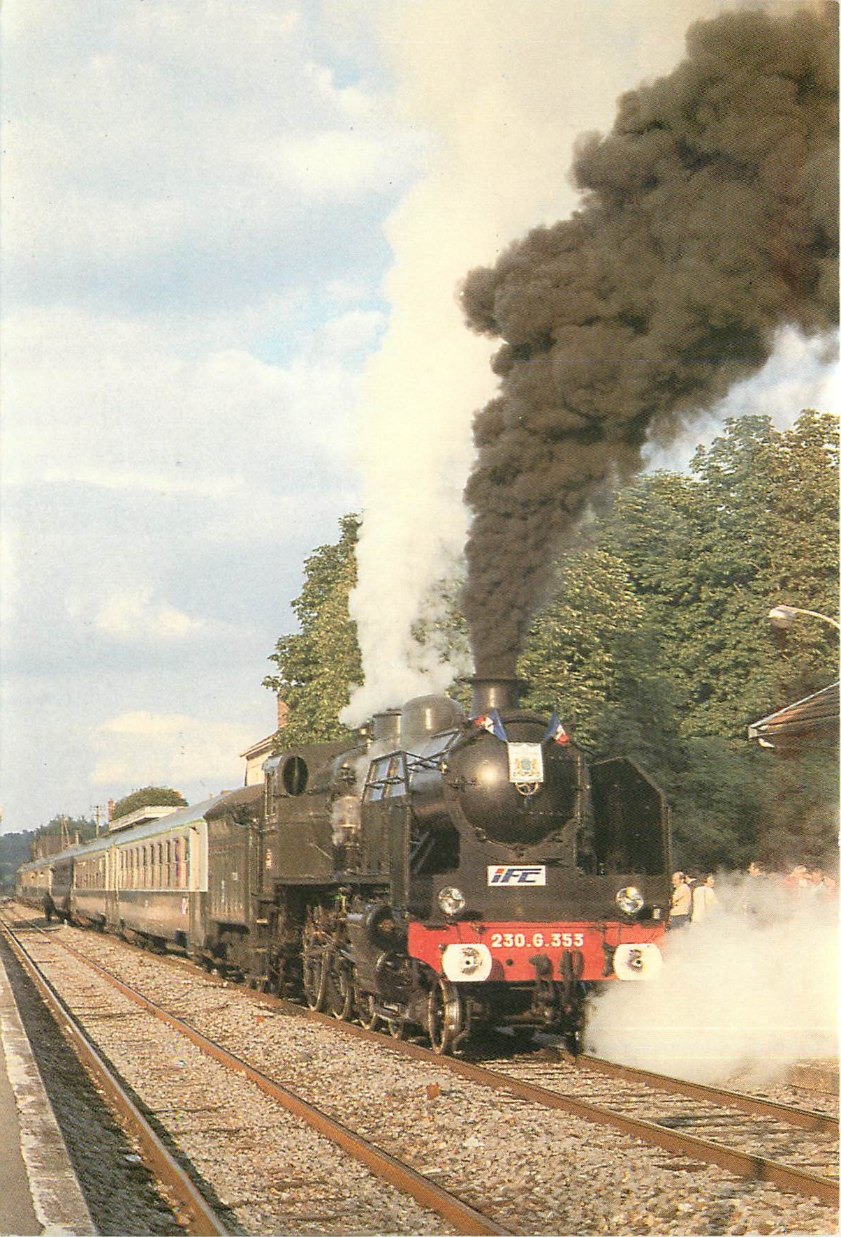 CPM Locomotive 230 G 353 au depot de Noisy-le-Sec
