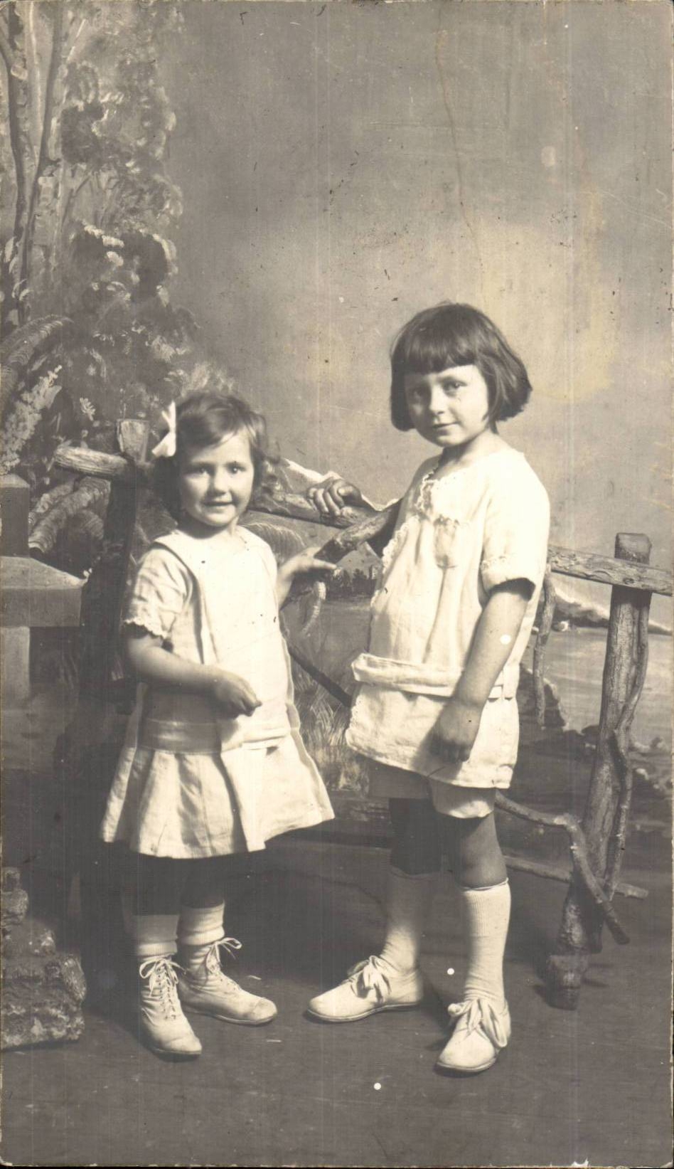 Real photo Rene and Eliane Lauvergeon Children
