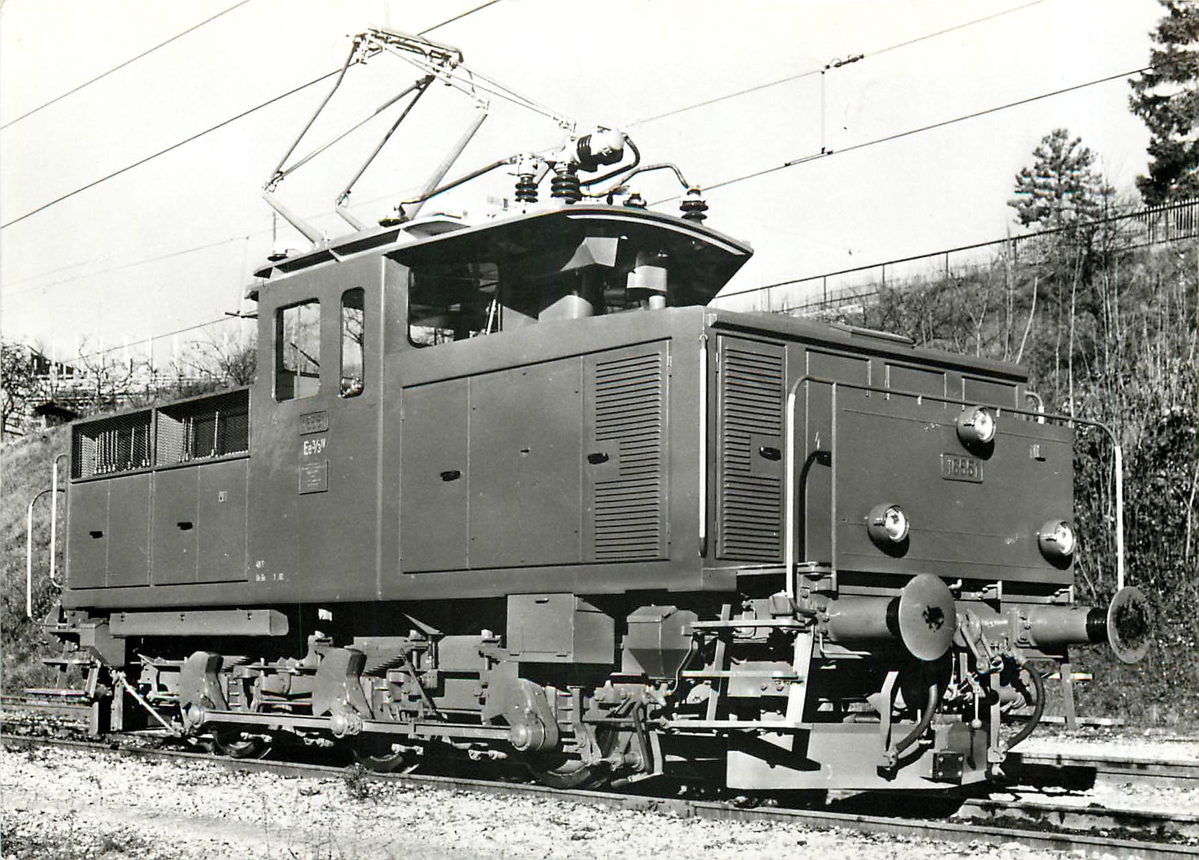 CPM Locomotive de manoeuvre quadricourant Ee 3/3 IV 16551-16560