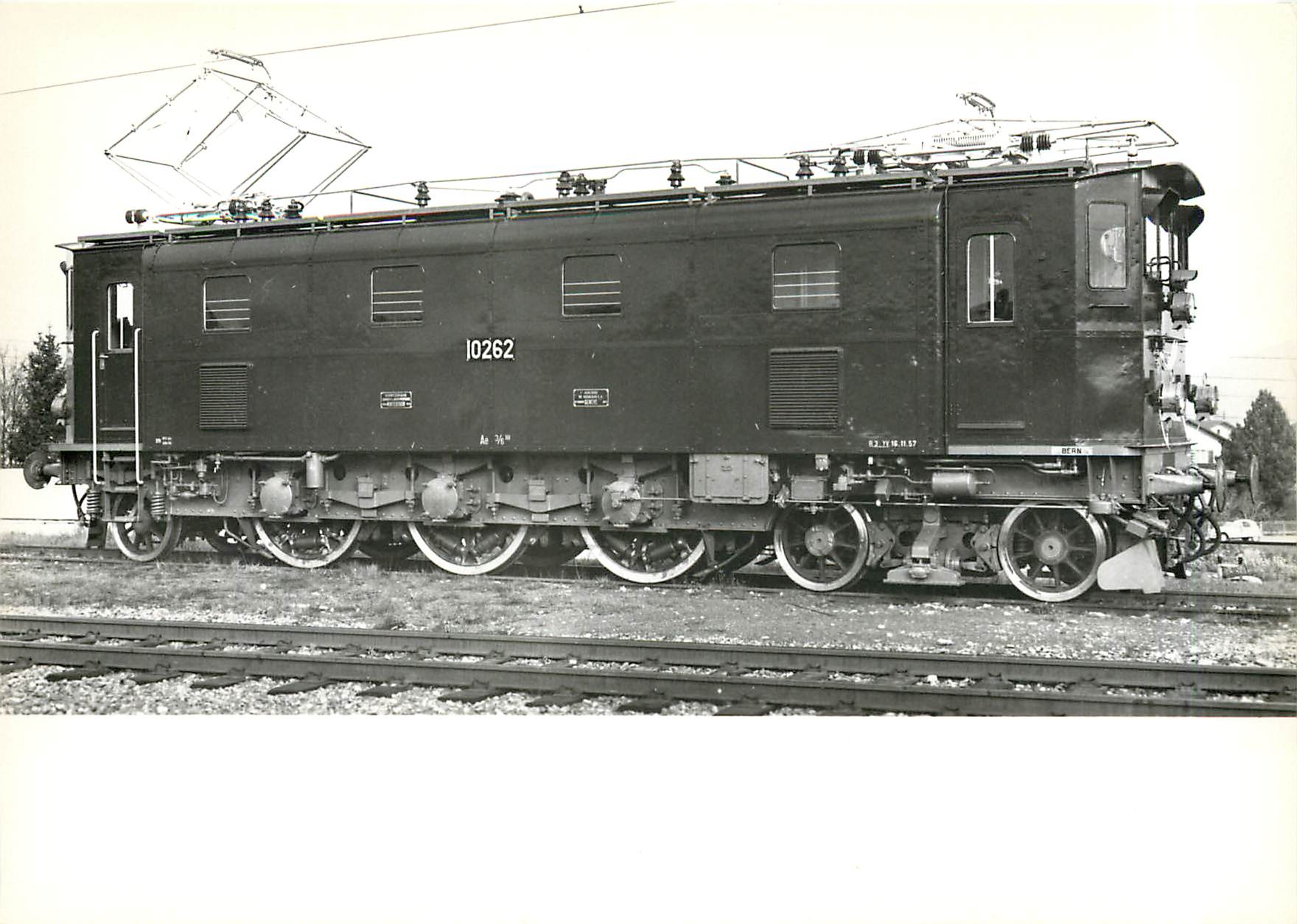 CPM Locomotive pour trains directs et omnibus Ae 3/6 III 10261-71