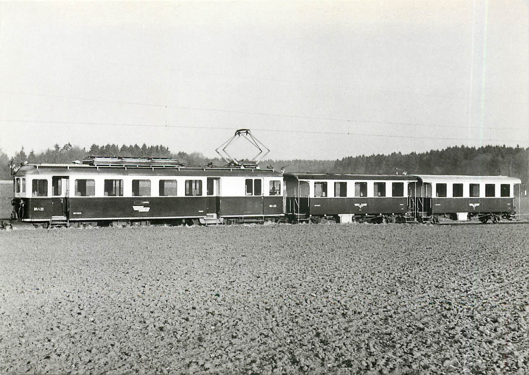 CPM Laussane-Echallens-Bercher BDe 4/4 23 SWS/SAAS 1935 B2 serie 10-15 1908/1914 pres du Sugnens mar