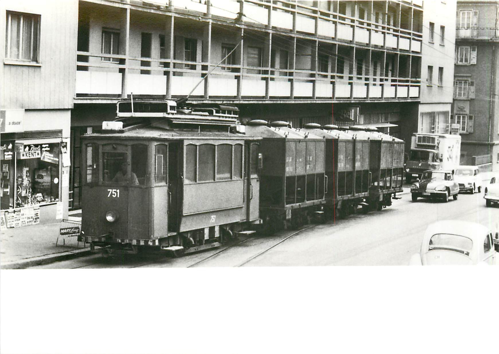 CPM Laussane-Echallens-Bercher Train marchandises dans l'Avenue de Morges a Lausanne 1970