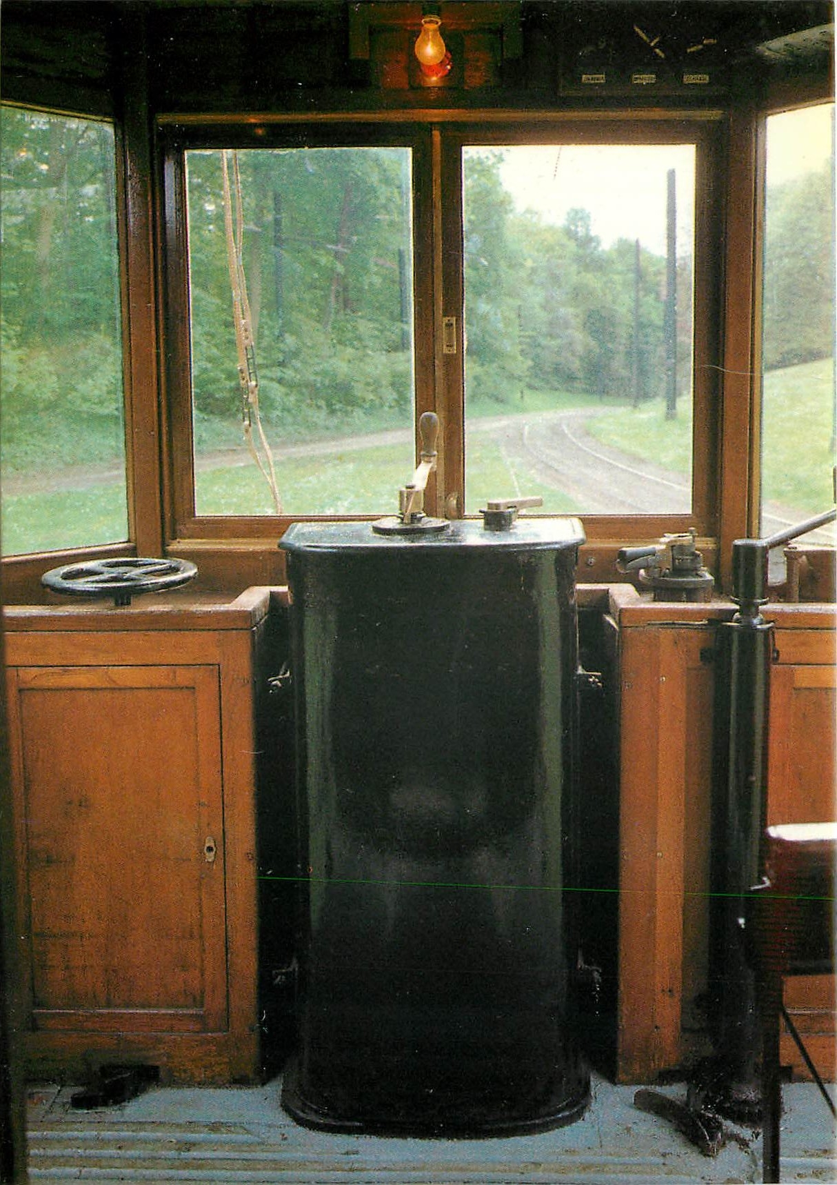 CPM Train Bruxelles Motrice electrique poste de conduite