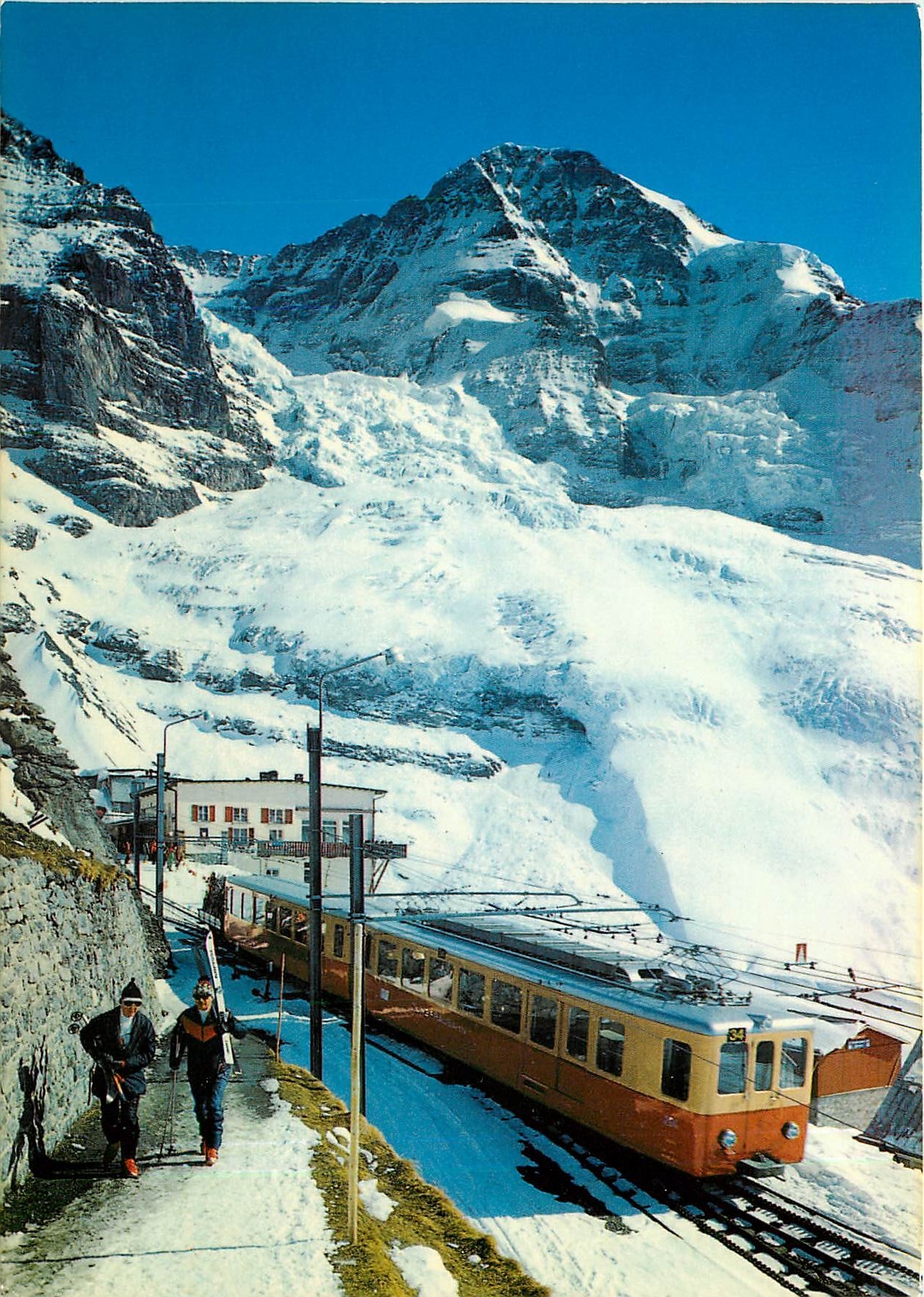 CPM Station Eigergletscher 2320m mit Jungfraubahn