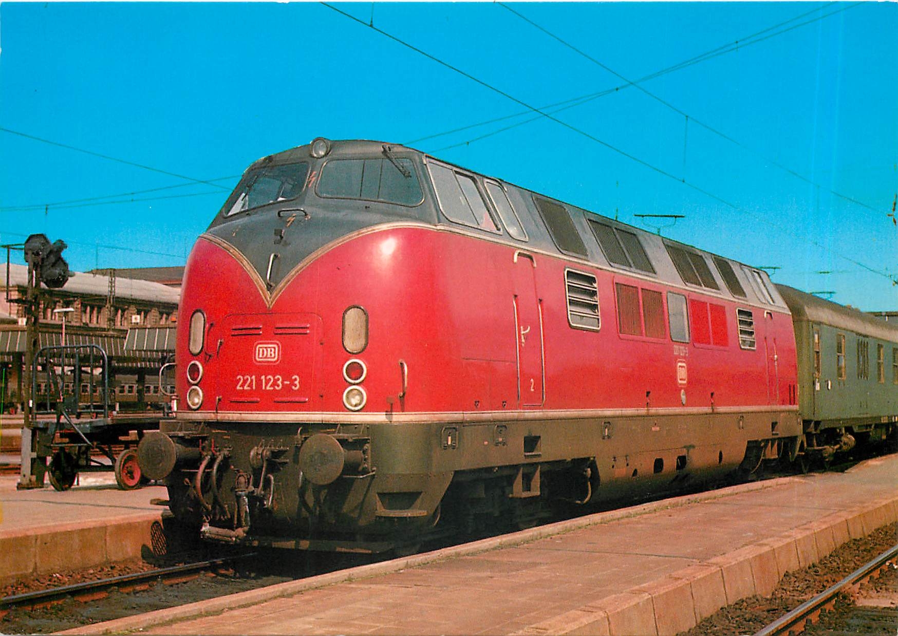 CPM Deutsche Bundesbahnn Diesellokomotive 221 123-3
