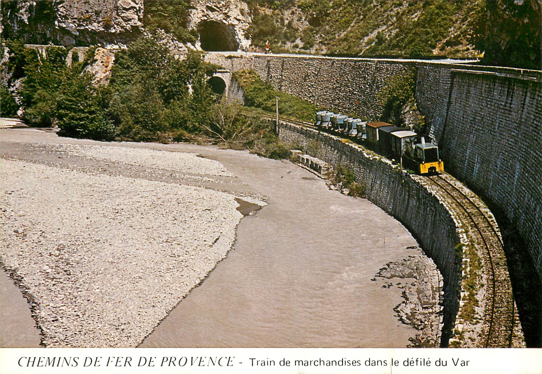 CPM Train de marchandises dans le defile du Var