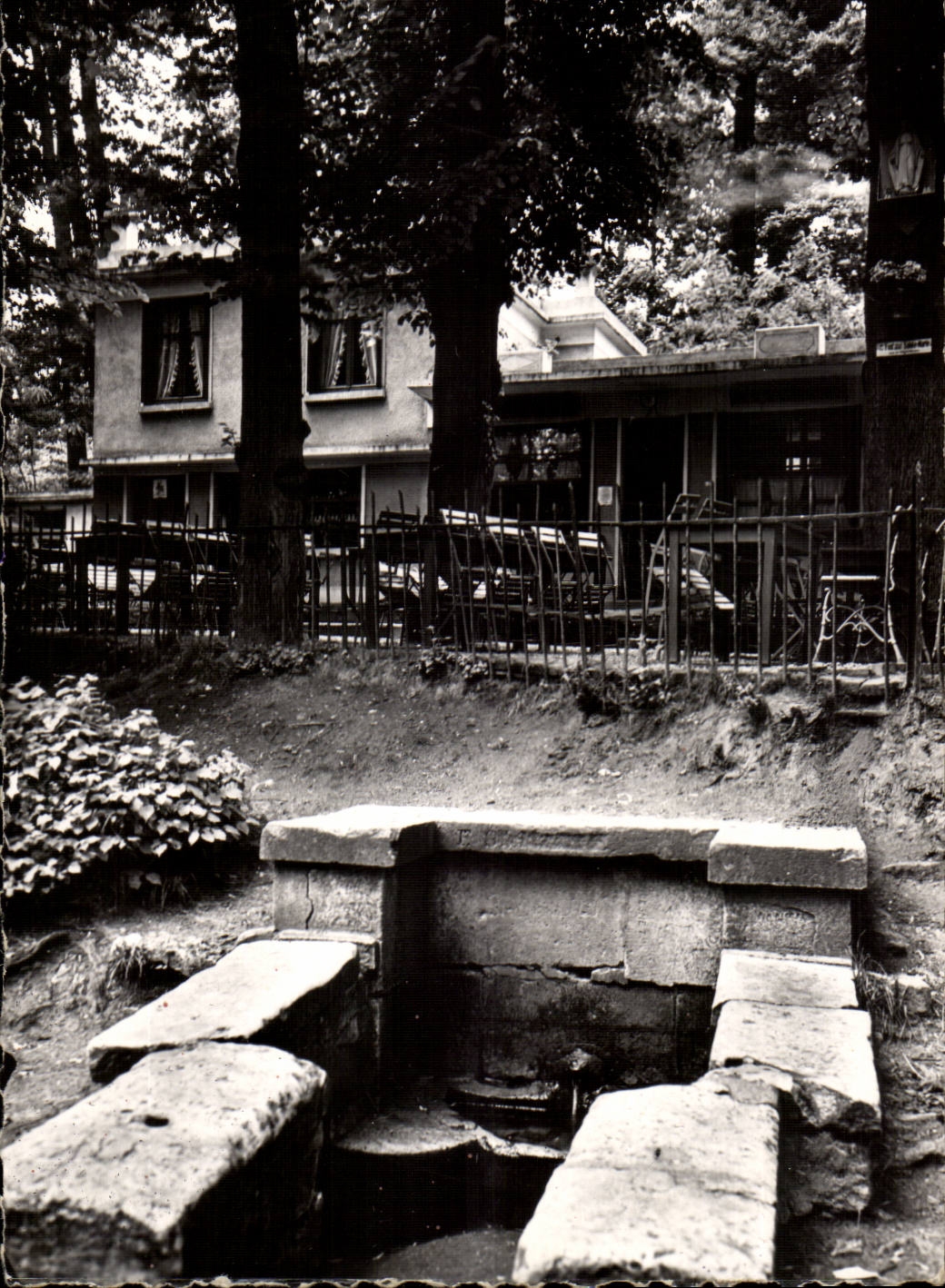 Meudon Tal liliengeschmuckte MODERNE KARTE der Brunnen Sainte Marie