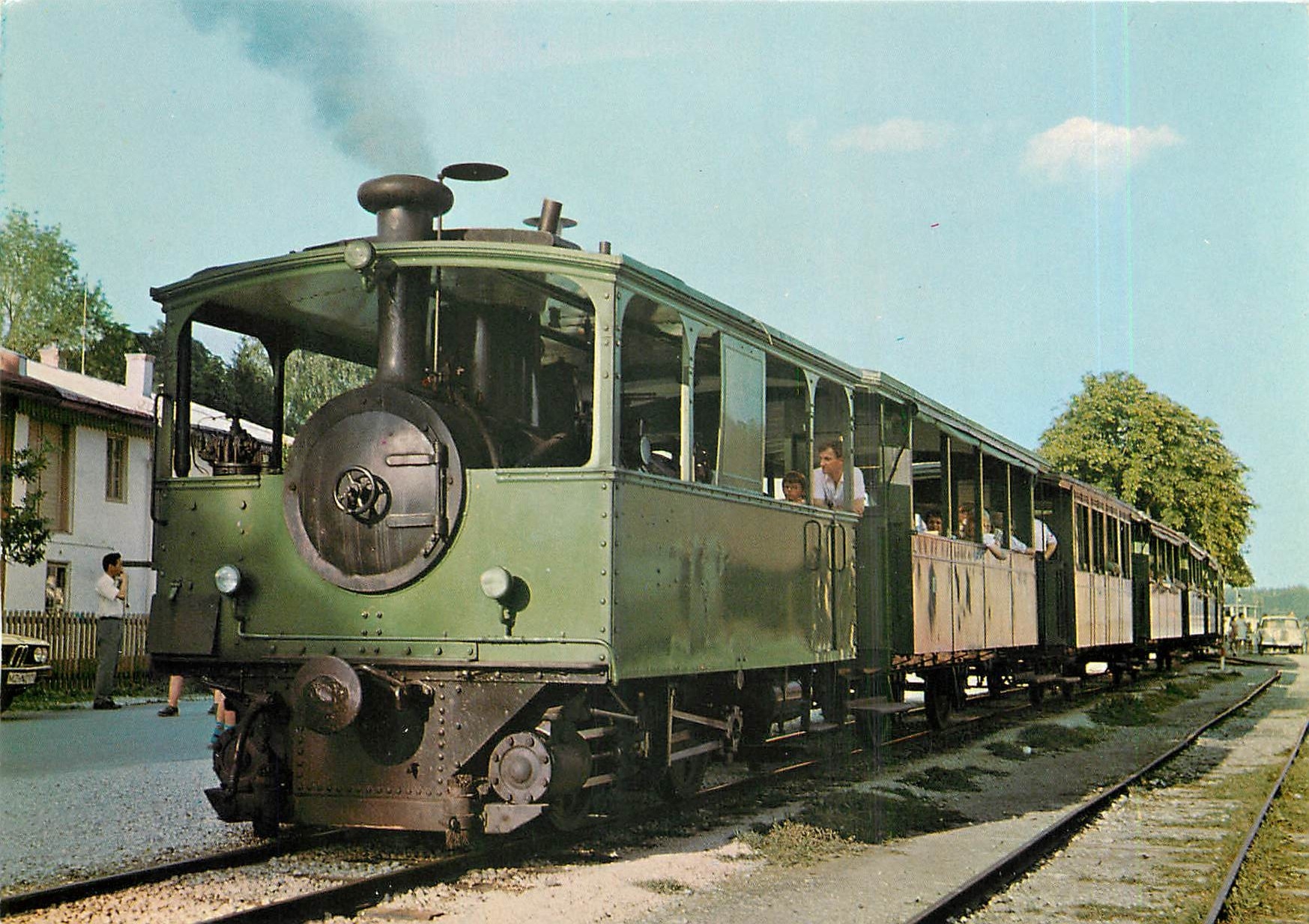 CPM Chiemsee Bahn Dampfzug im Bahnhof Stock Hafen