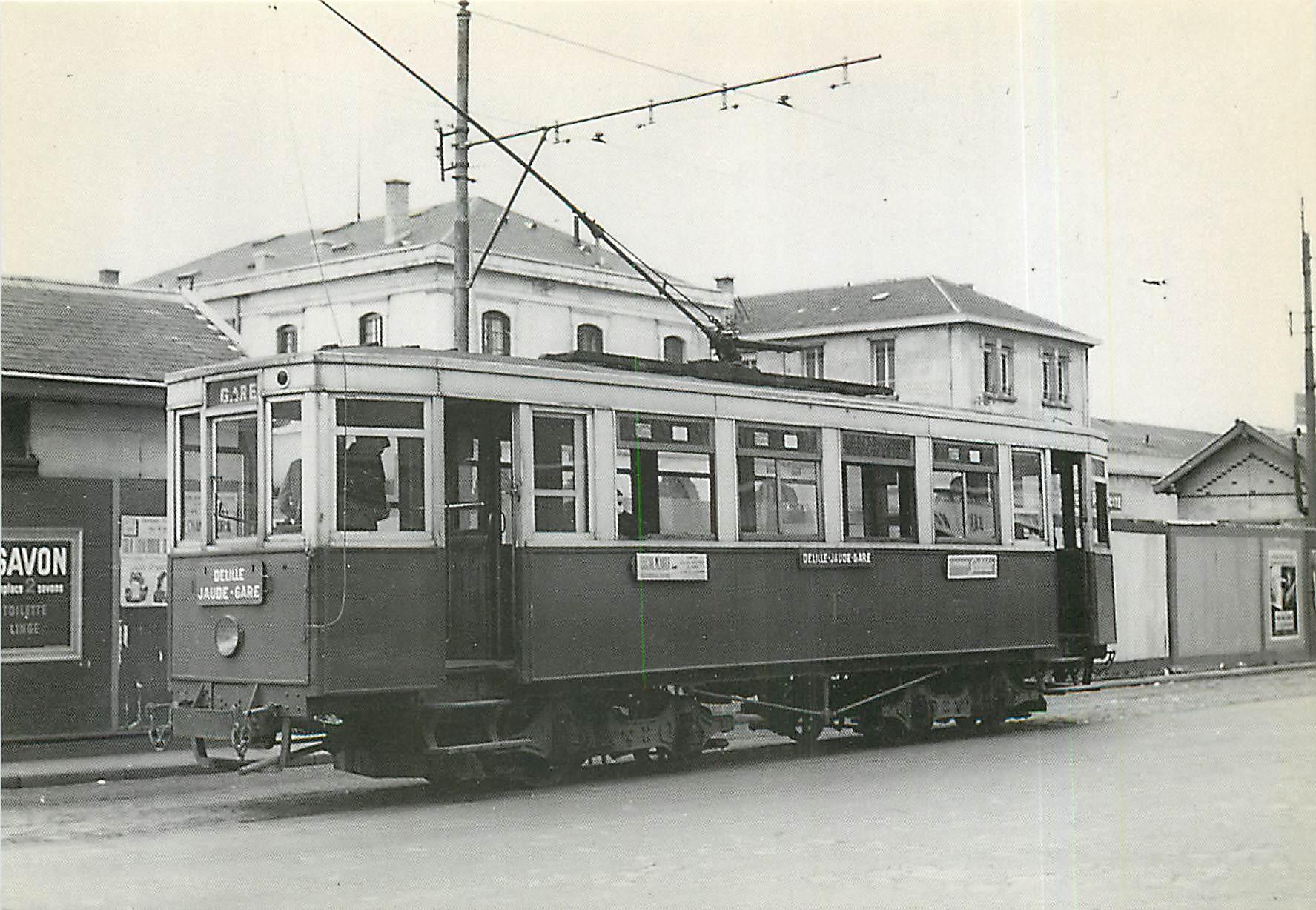 CPM Clermont Ferrand arrivée d'un trampway électrique place de la Gare le 2 juillet 1953