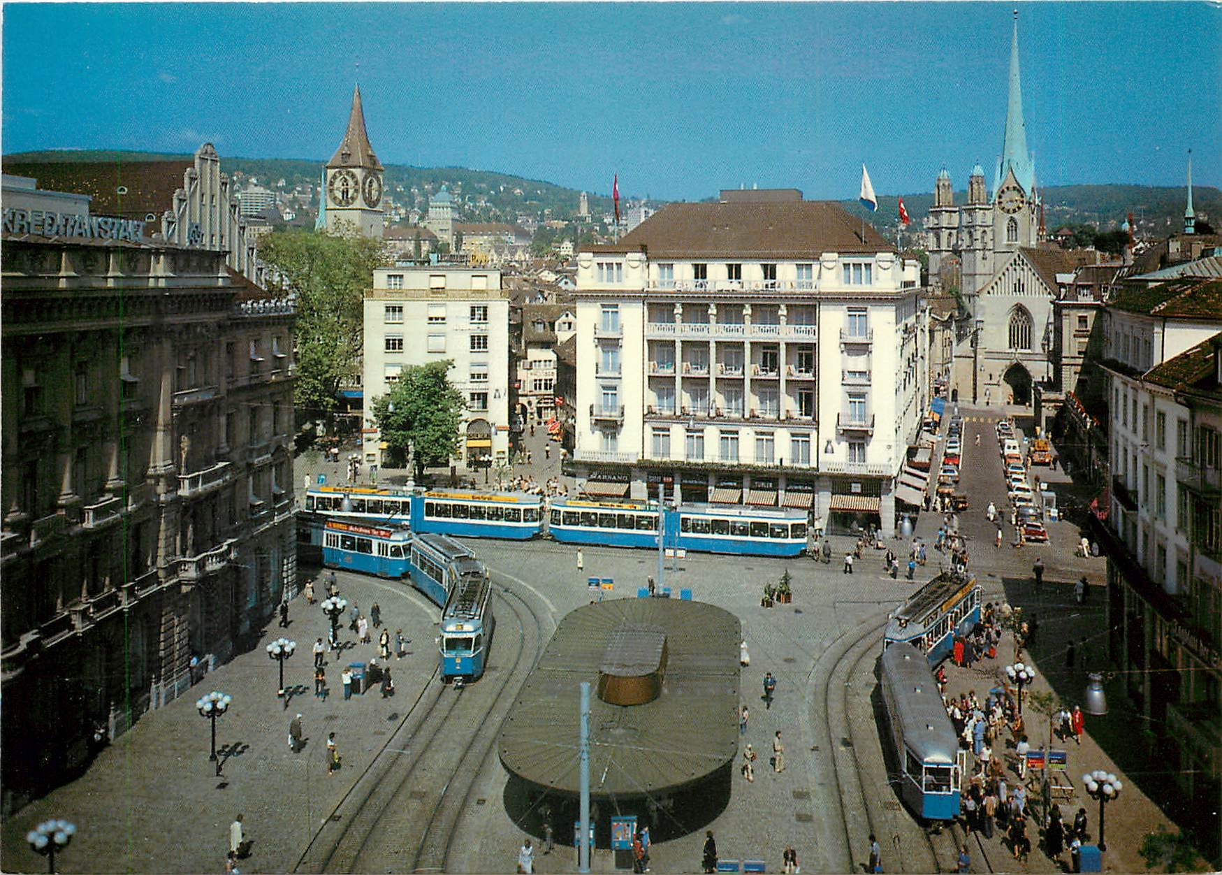 CPM Zurich Paradeplatz mit den Kirchen