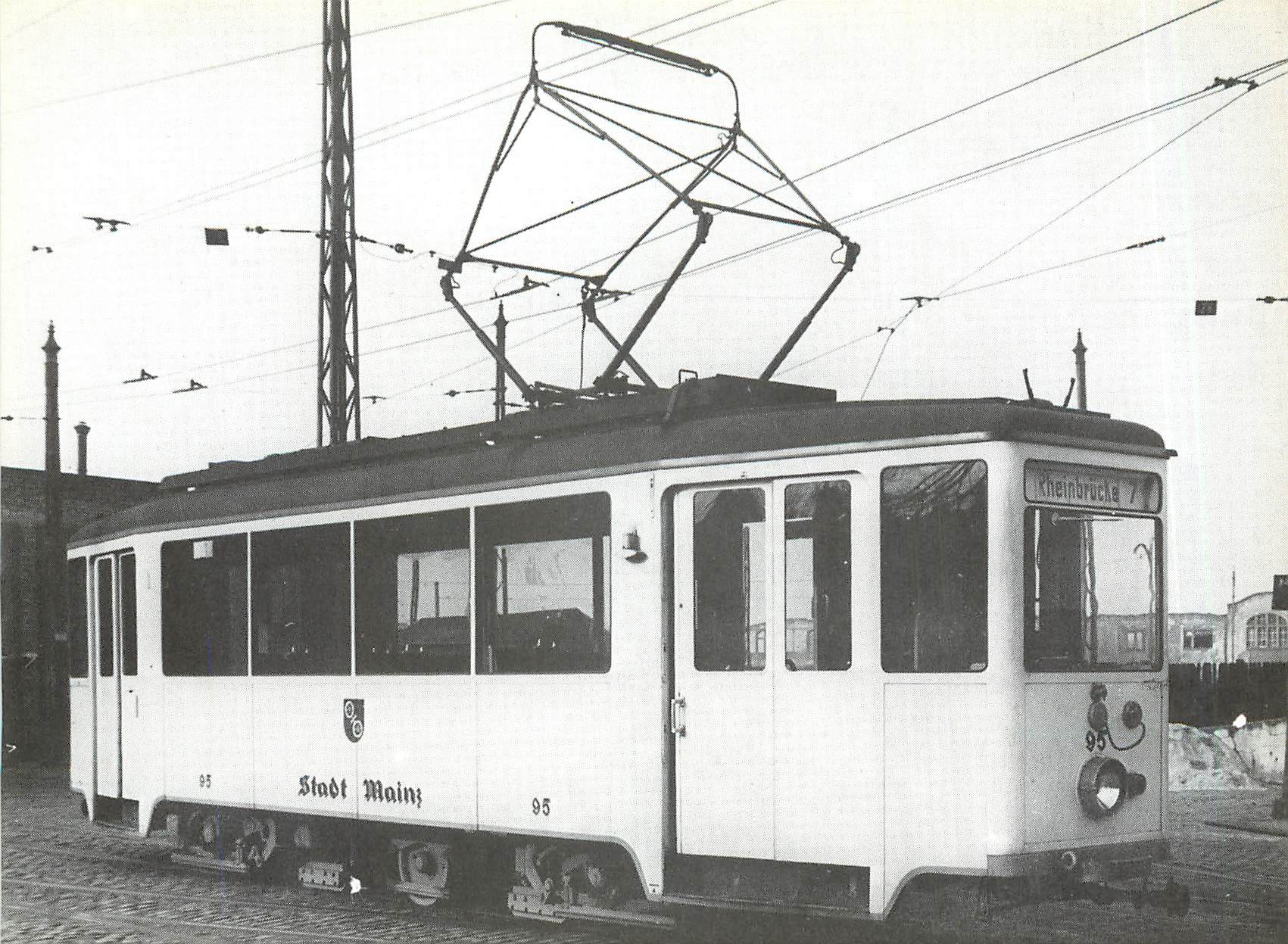CPM Stadtwerke Mains AG Verkehrsbetriebe Westwaggon
