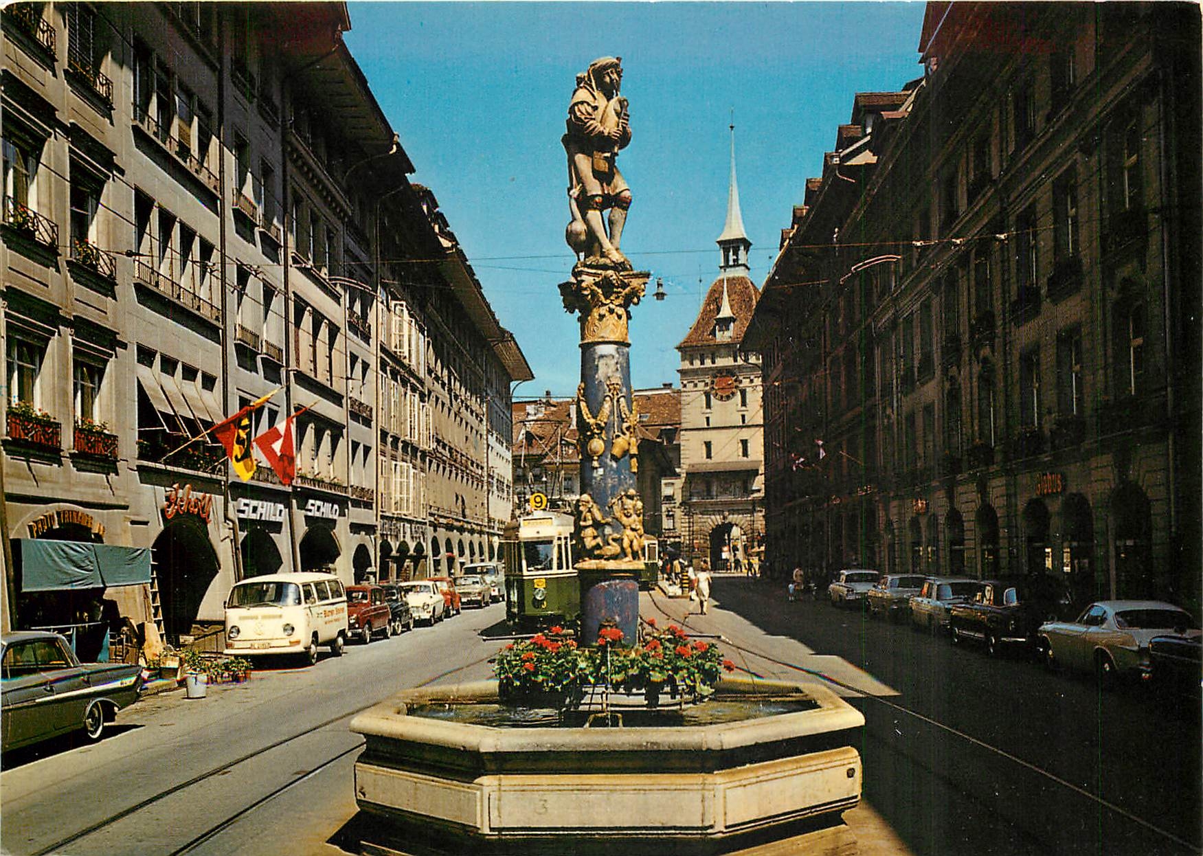 CPM Berne la fontaine du Joueur de cornemuse