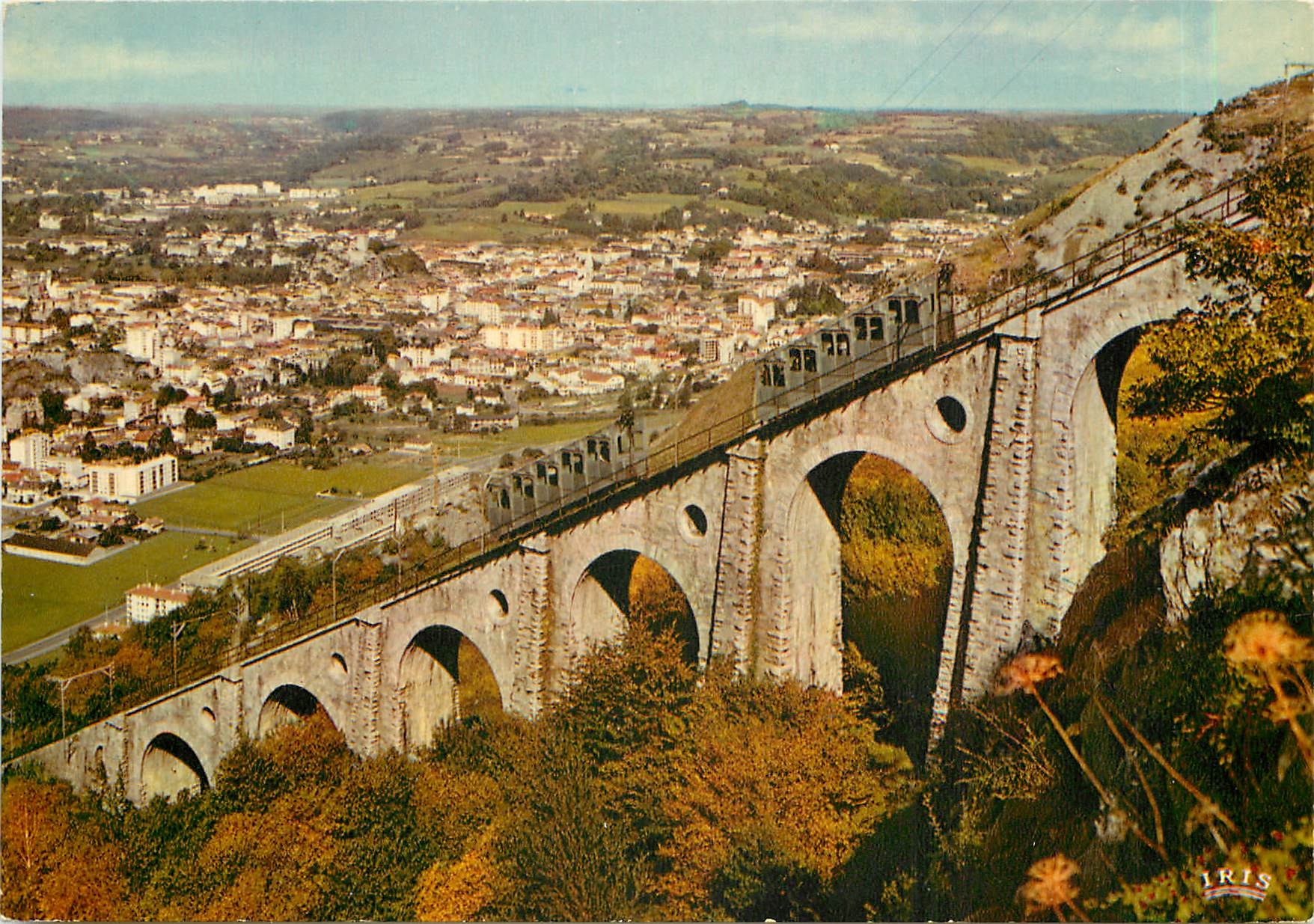 CPM Lourdes le Pic du Jer croisement des Funiculaires sur le Viaduc
