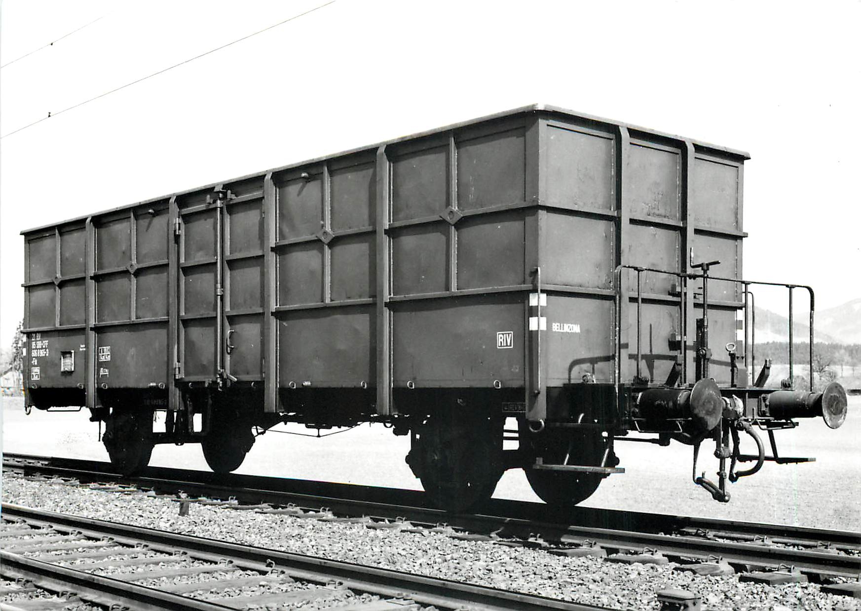 CPM Wagon ouvert avec parois élevées