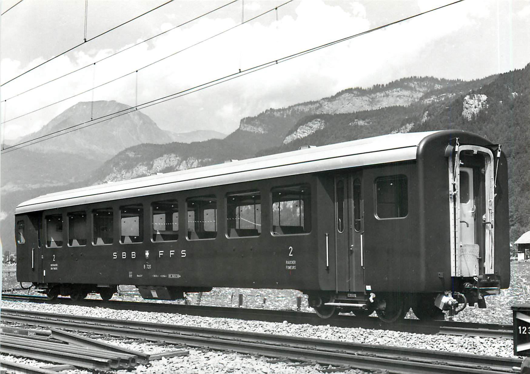 CPM Voiture du Brunig en métal léger AB