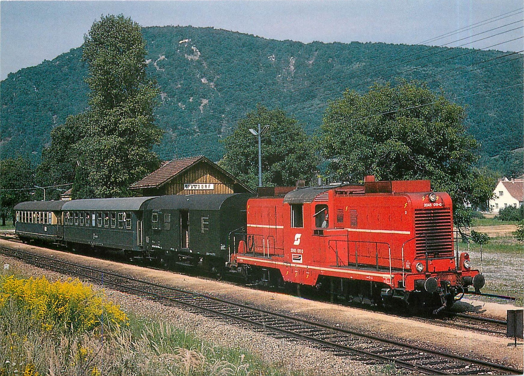 CPM Locomotive 2045 011 0 