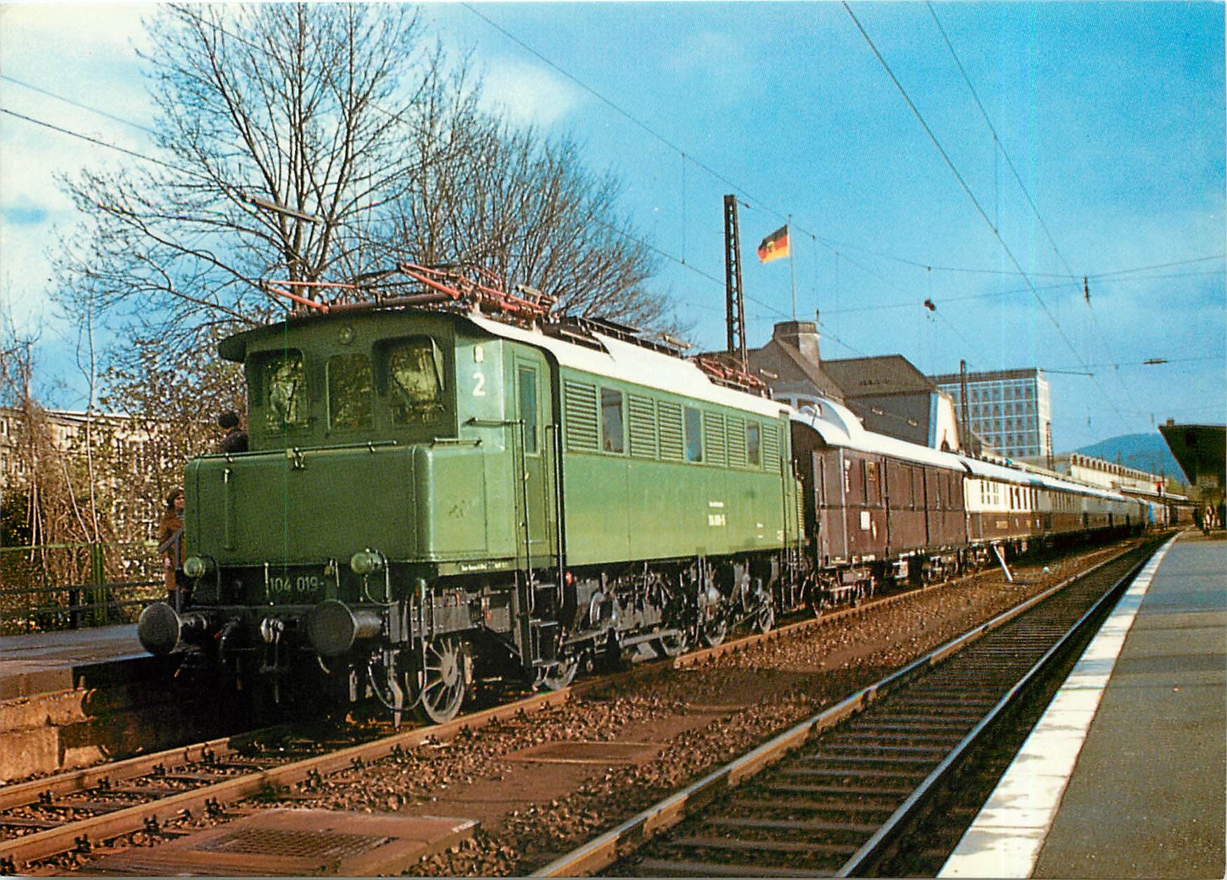 CPM Locomotive 104 019 5 