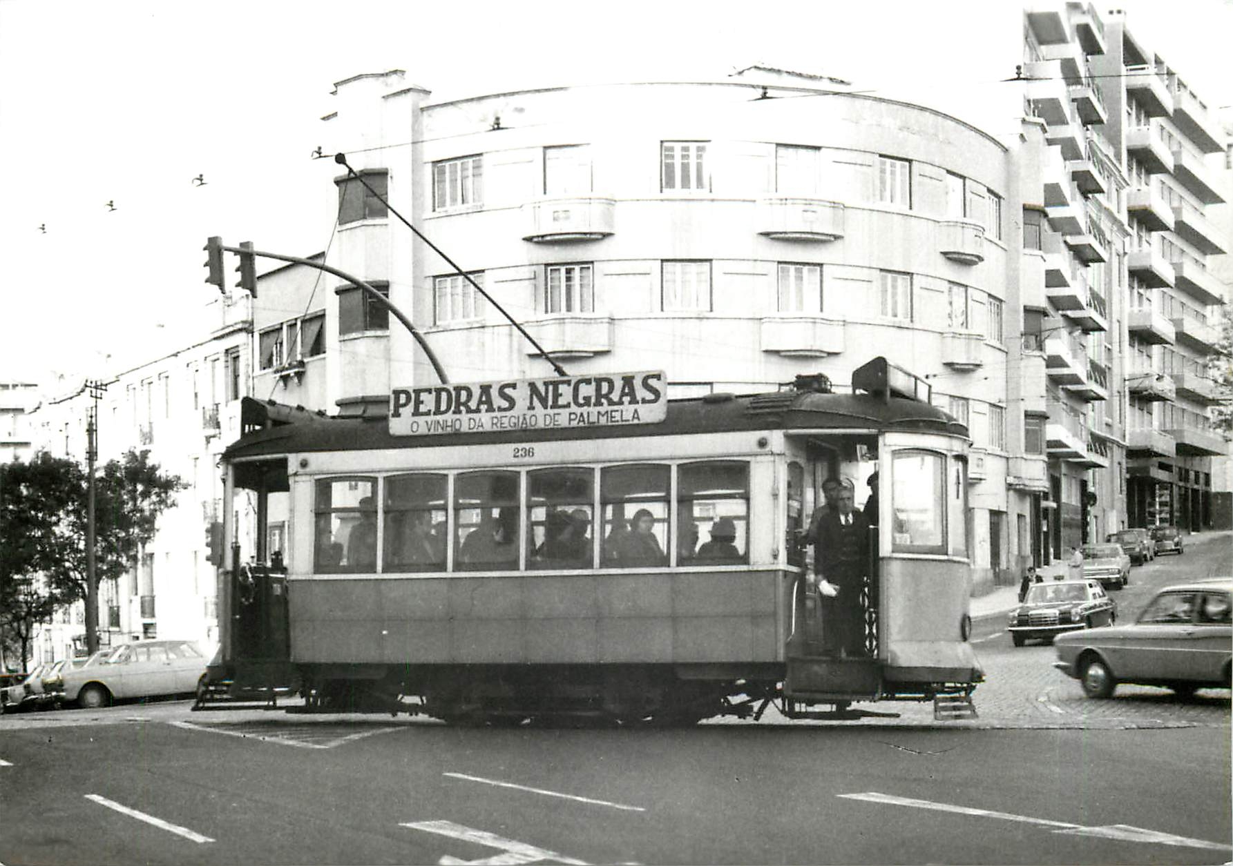 CPM Am haufigsten trifft man im Lissabon Zweiachstriebwagen 