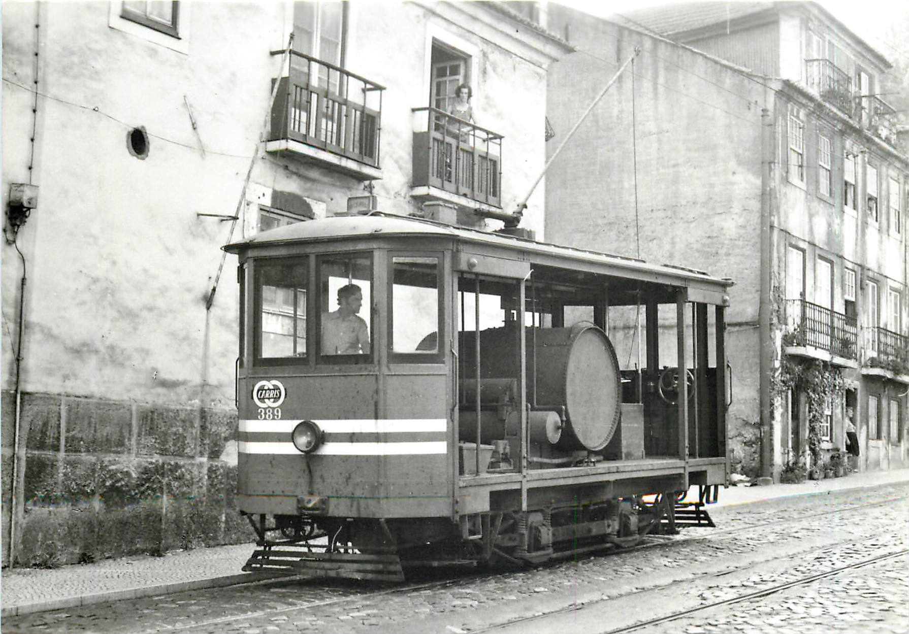 CPM Selten trifft man Arbeitstriebwagen in Lissabon 